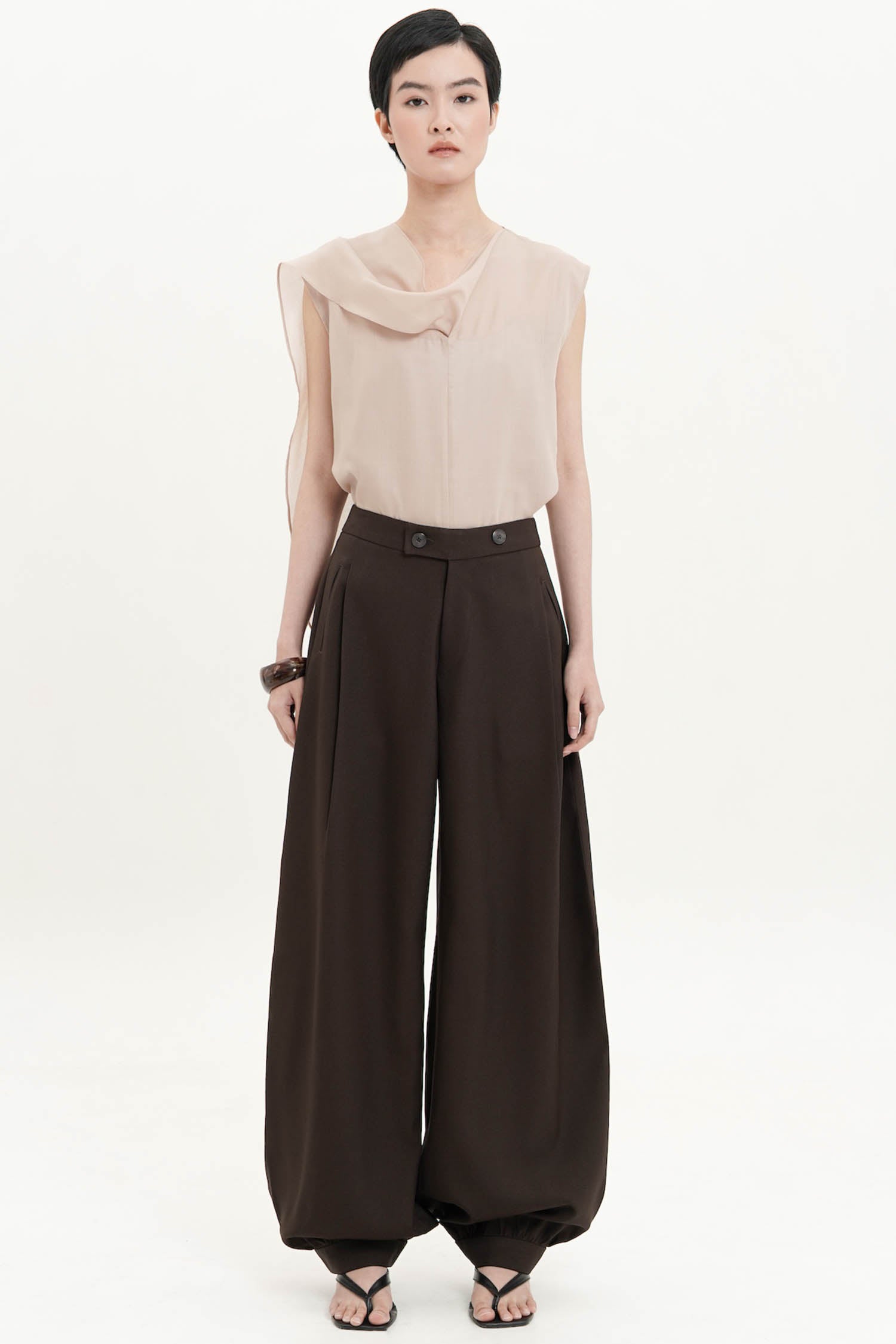 Inez Barrel Trousers In Espresso