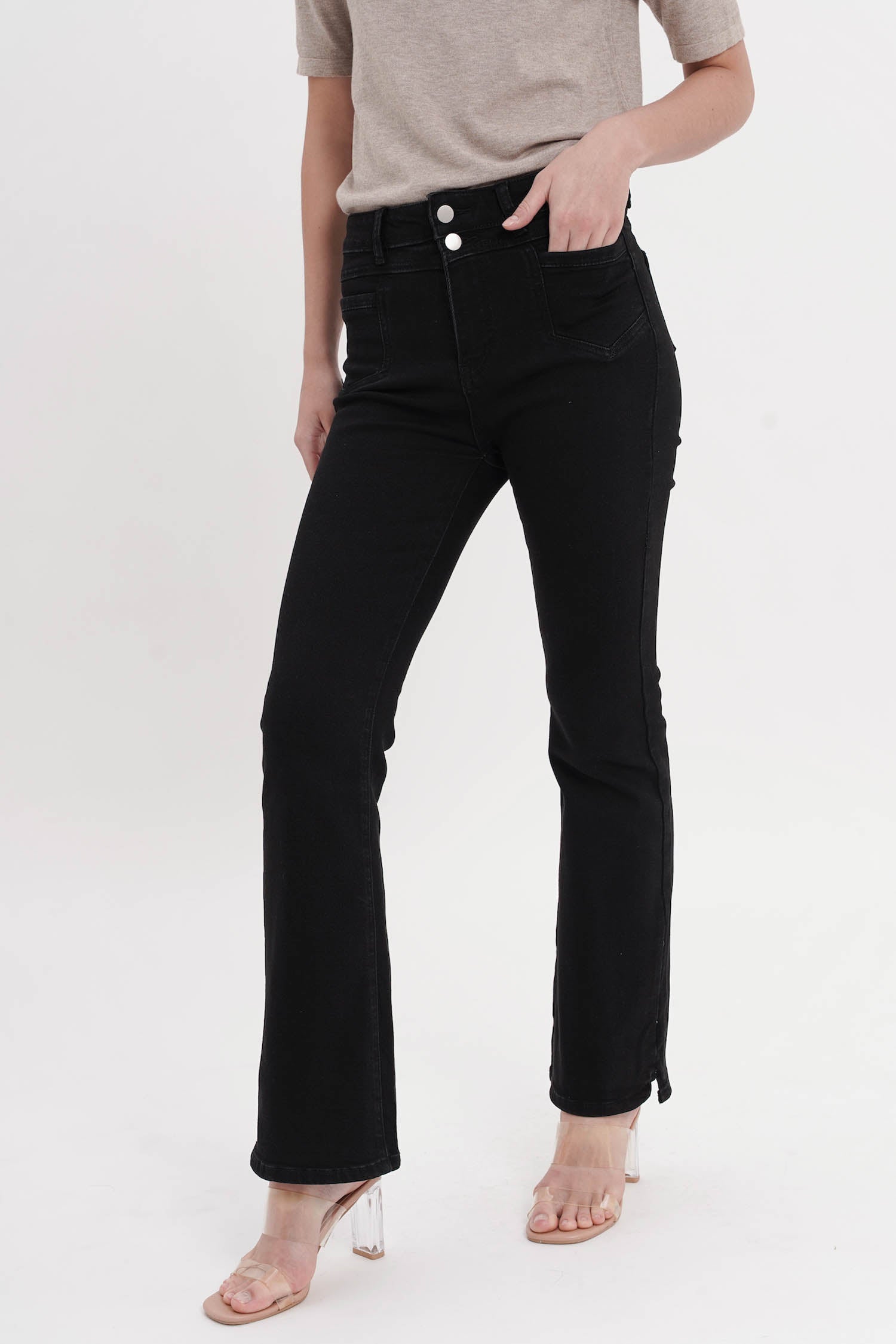 Neydi High-Waist Jeans In Black