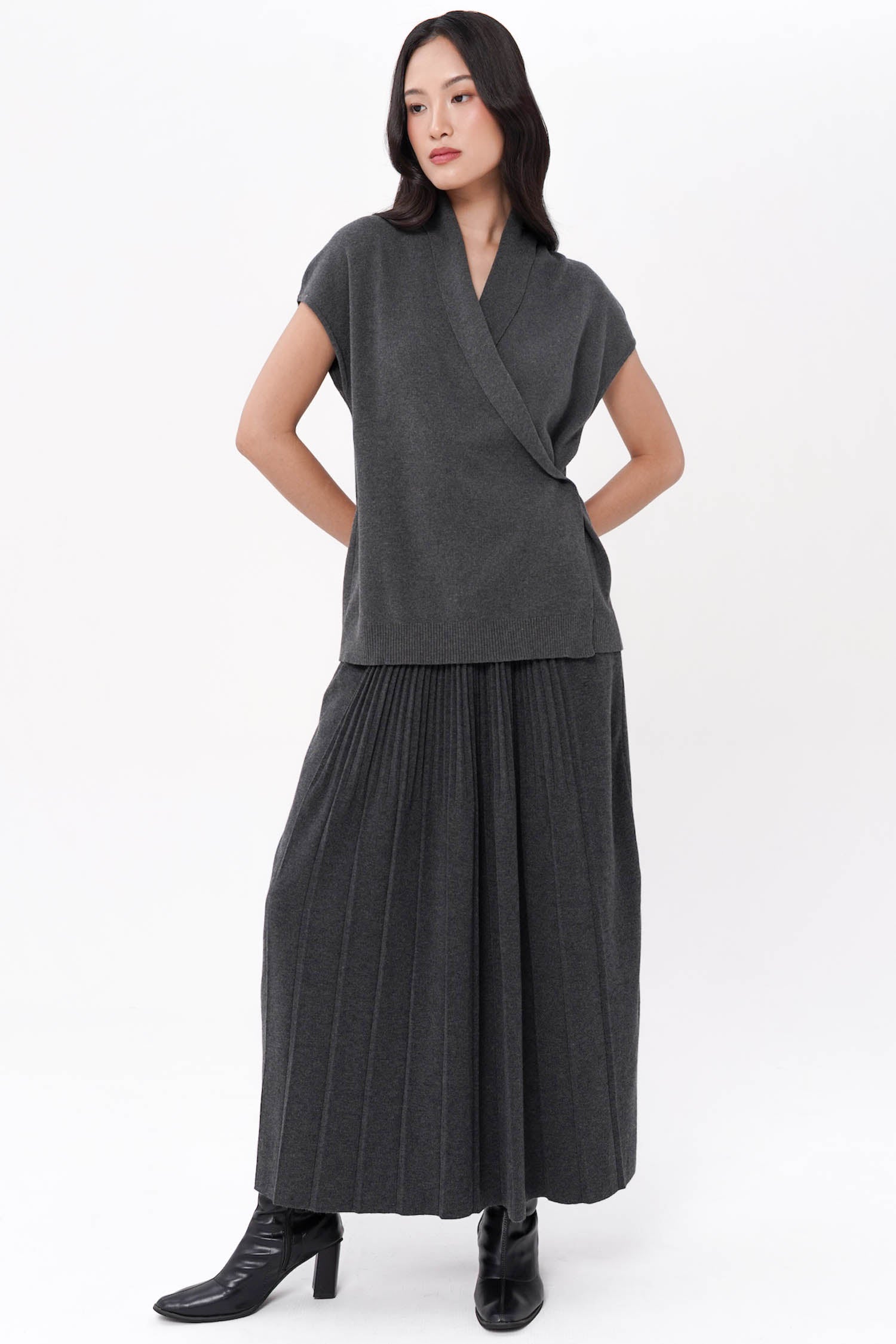 Serena Maxi Knit Skirt In Dark Grey
