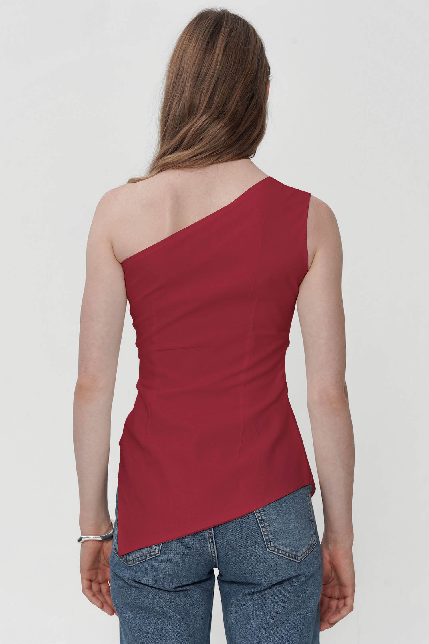 Zari One-Shoulder Top In Maroon