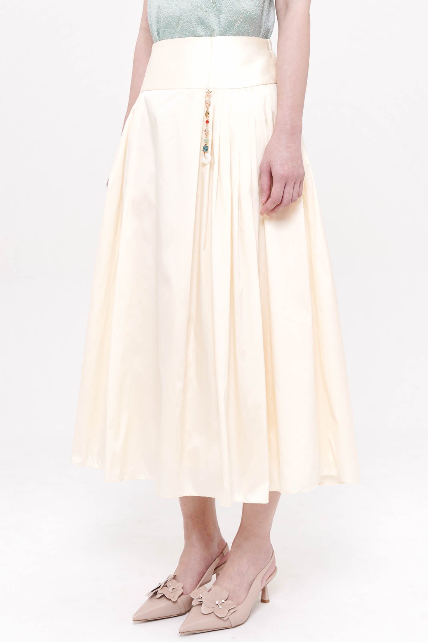 Mudan Maxi Pleated Skirt In Ivory
