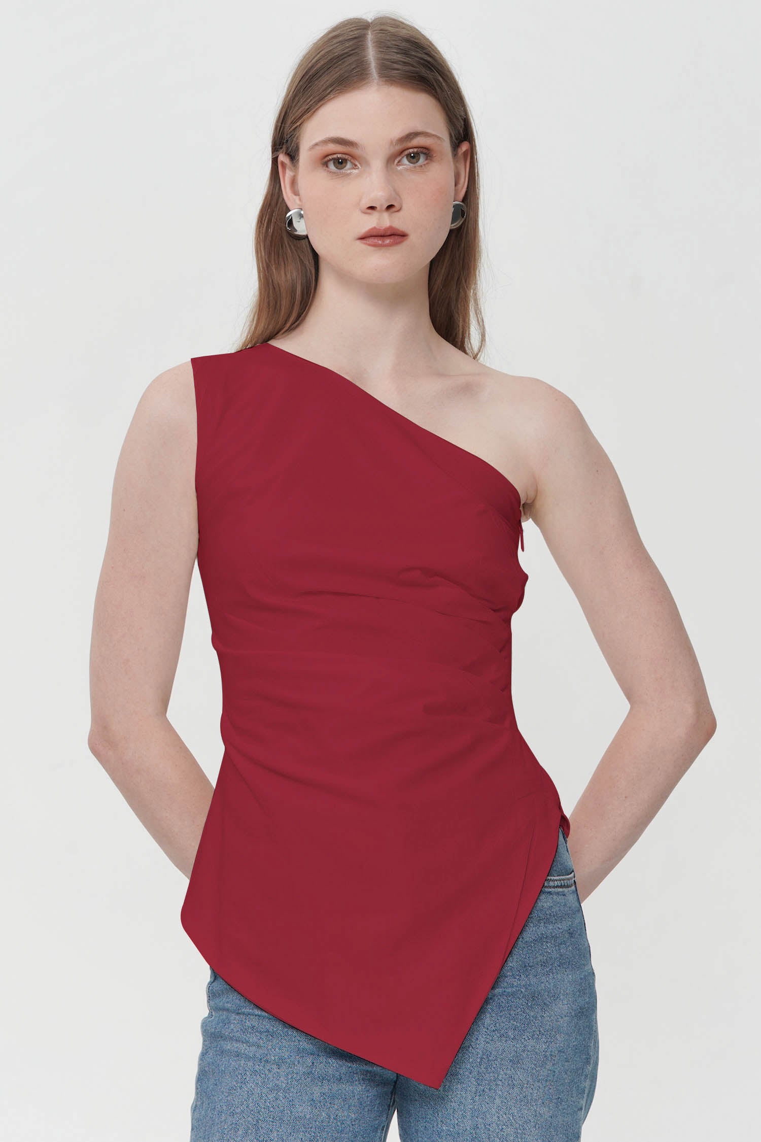 Zari One-Shoulder Top In Maroon