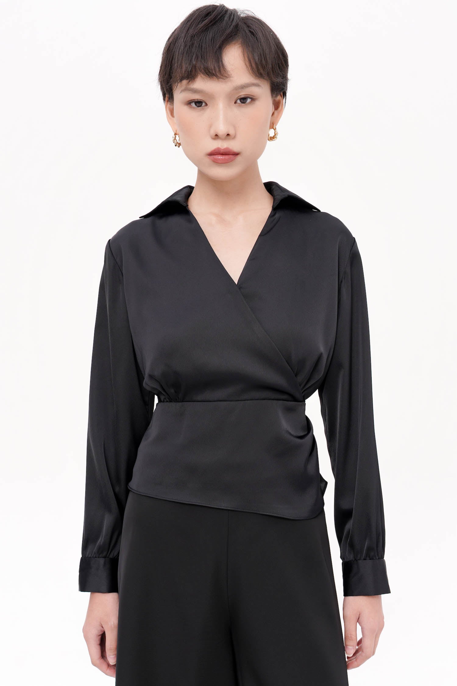 Iradia Wrap Top In Black