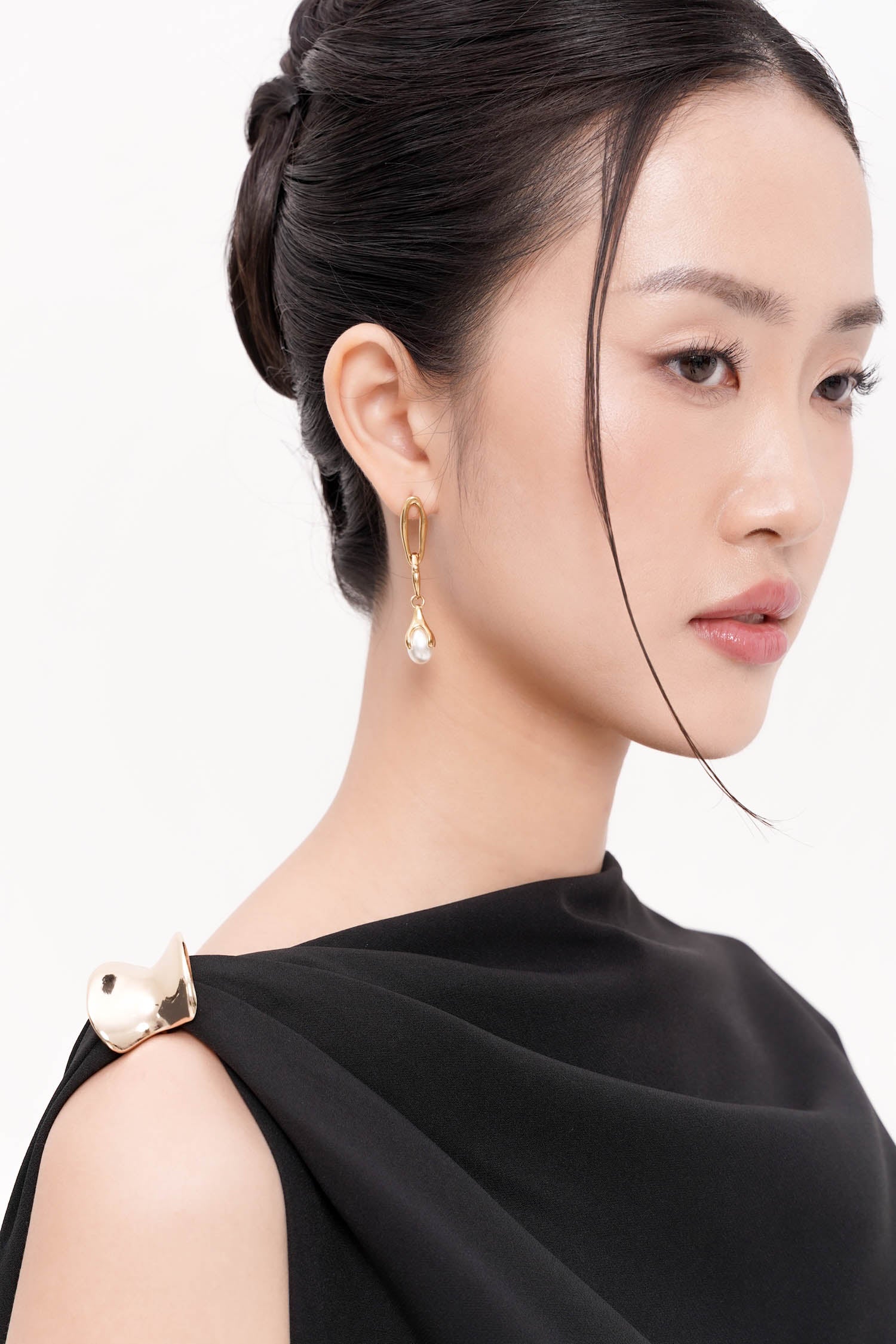 Ambrosia Drape Top In Black