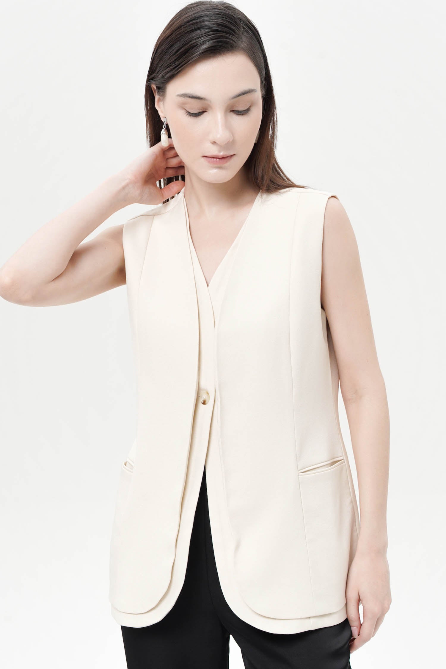 Viggo Tiered Hem Vest In Ivory