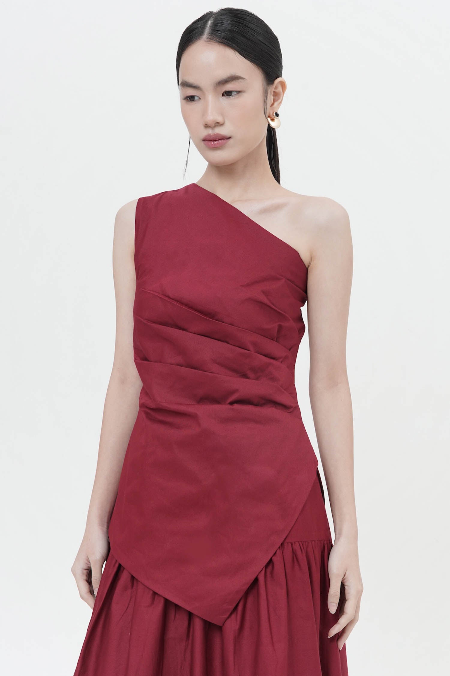 Zari One-Shoulder Top In Maroon