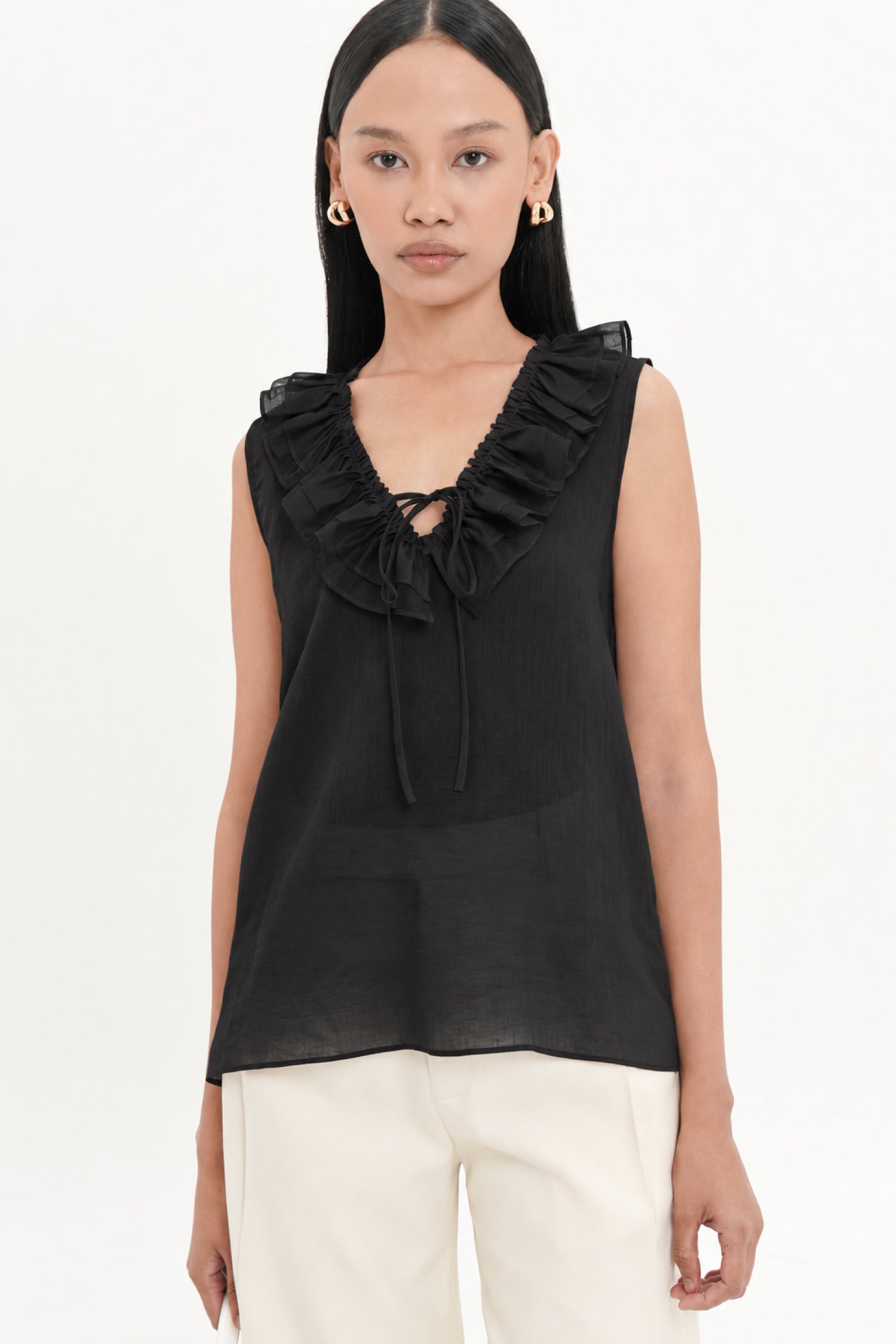 Madeline Sleeveless Ruffle Top In Black