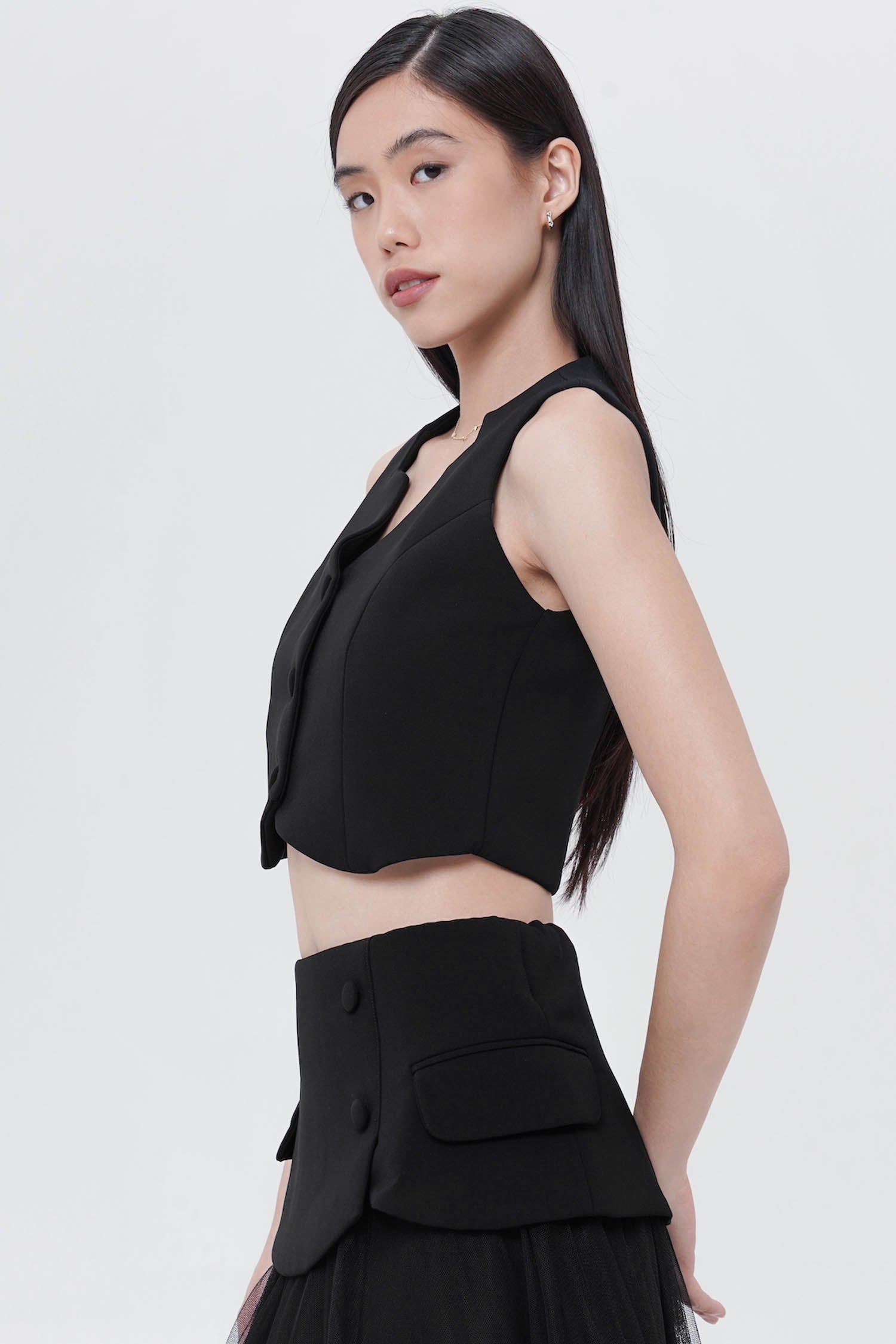 Liftia Vest in Black