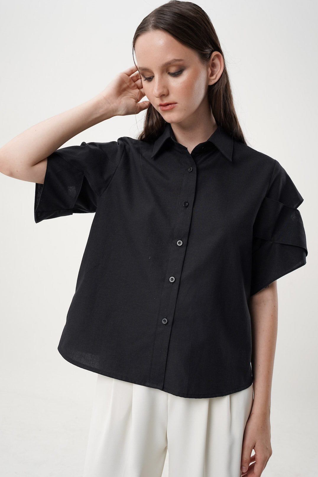 Eem Shirt in Black (3 LEFT)
