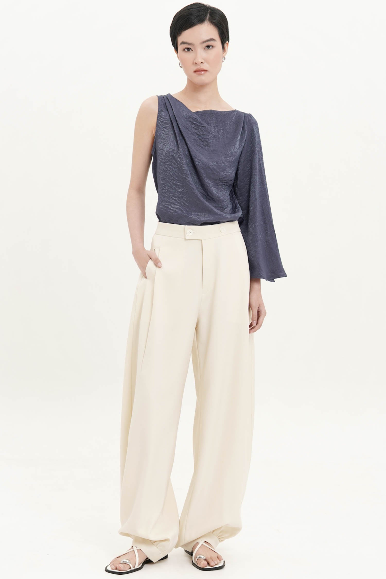 Inez Barrel Trousers In Ivory
