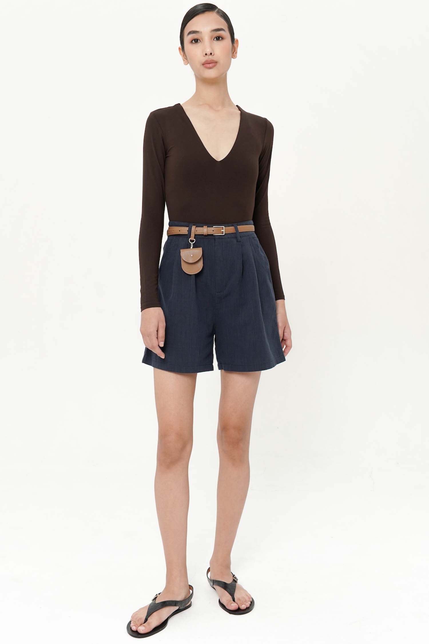 Piper Linen Shorts In Navy