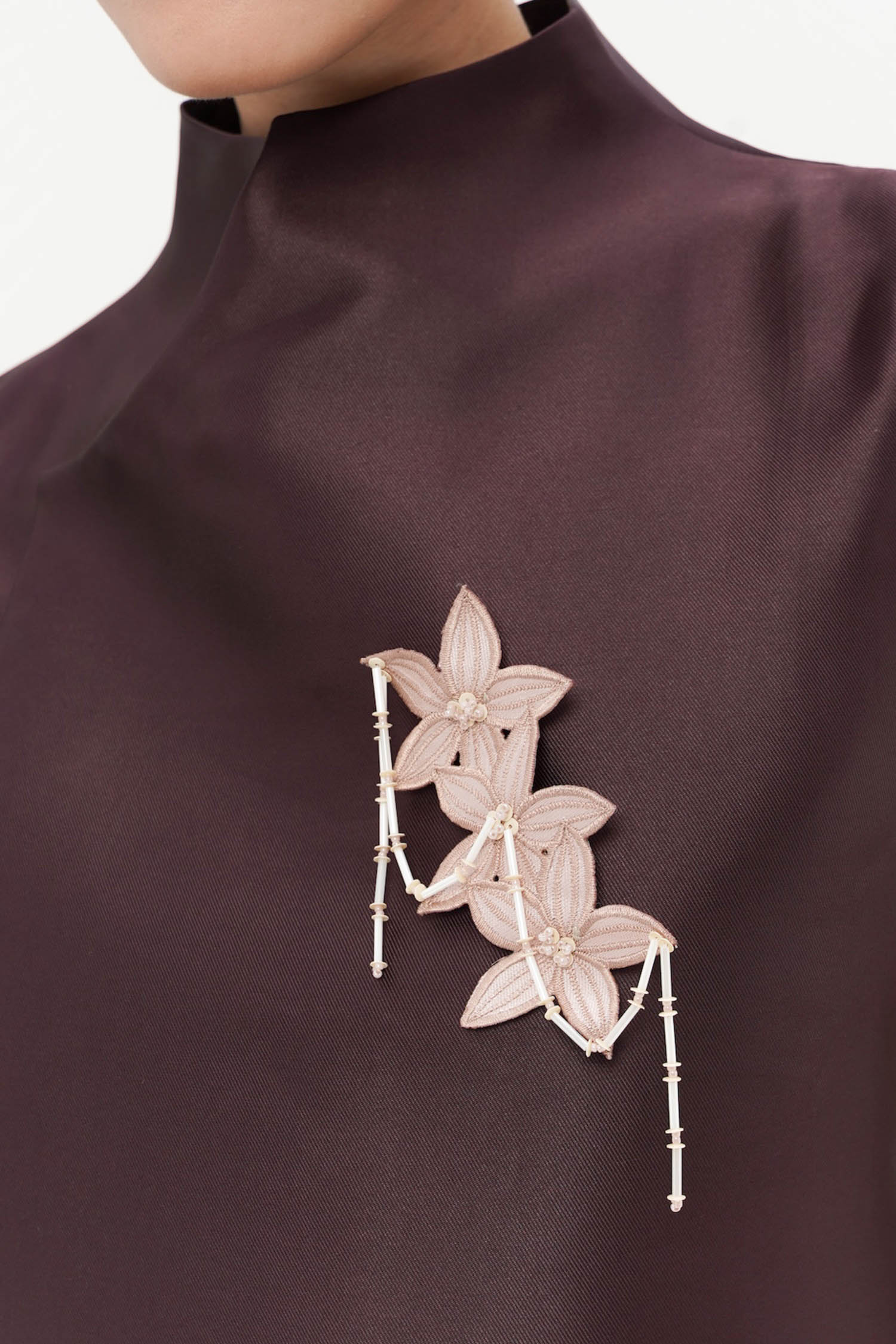 Suri Sleeevess Top in Burgundy