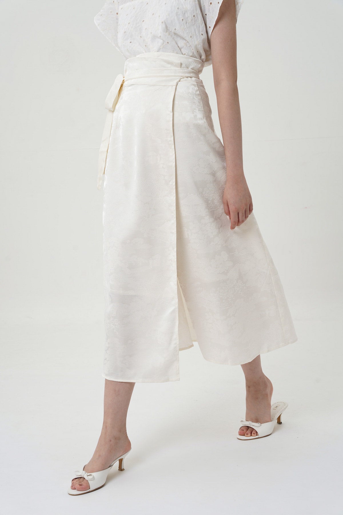 Eber Wrap Midi Skirt In Broken White