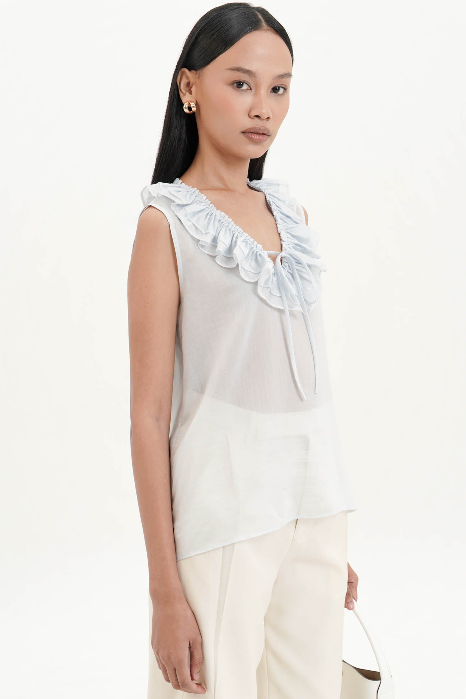 Madeline Sleveless Ruffle Top In Blue