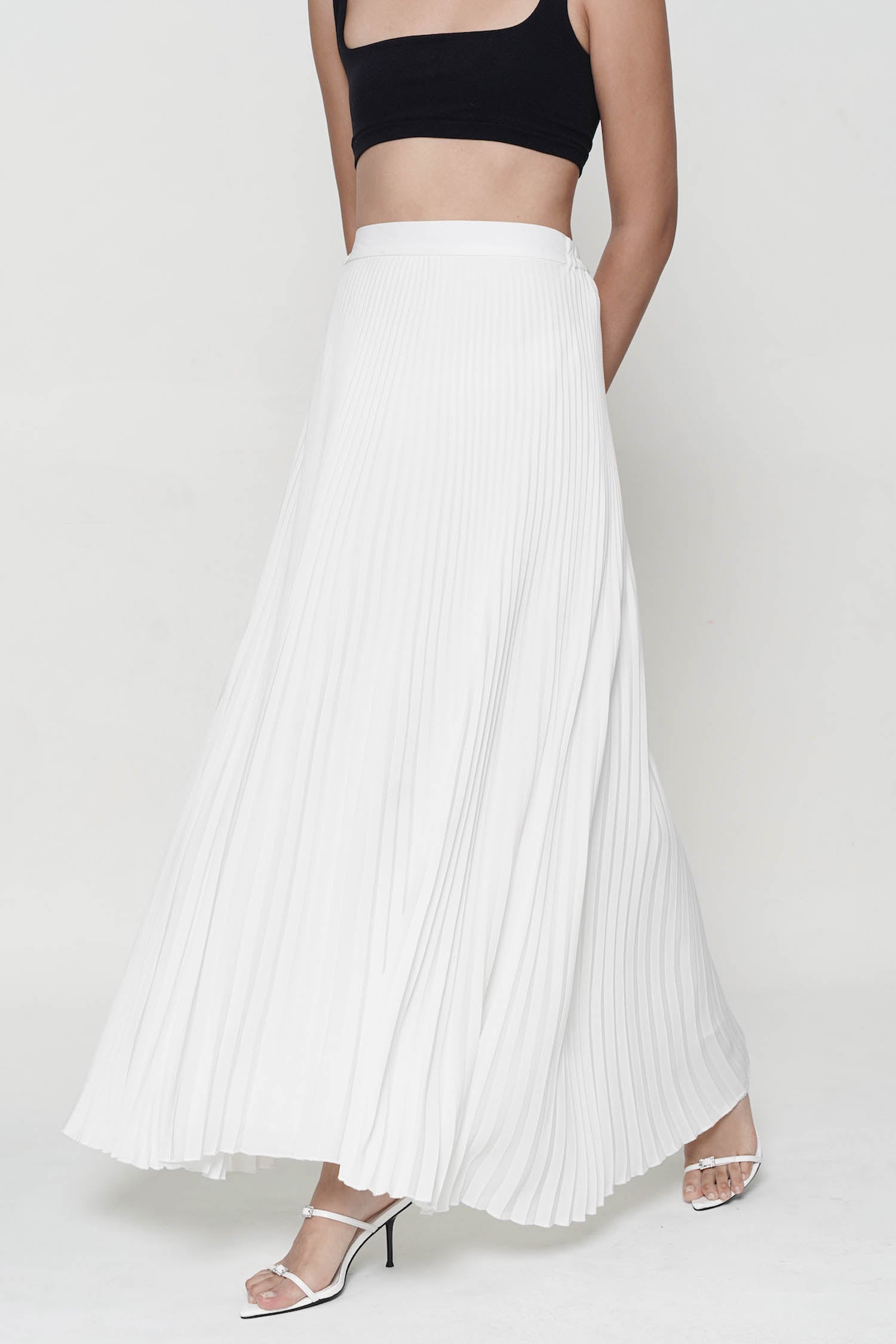 Qane Pleated Maxi Skirt In White