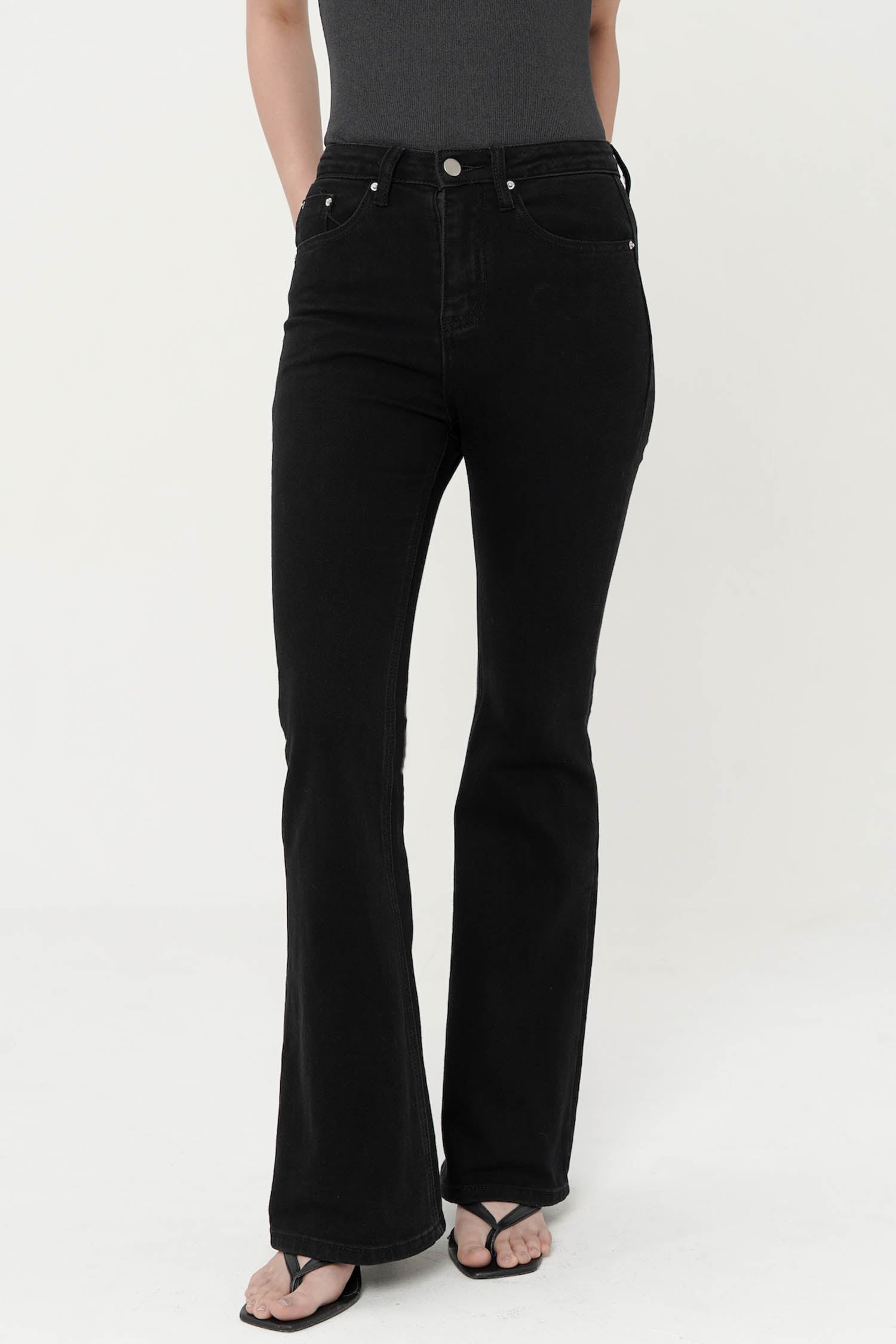 Jordyn Flare Jeans In Black