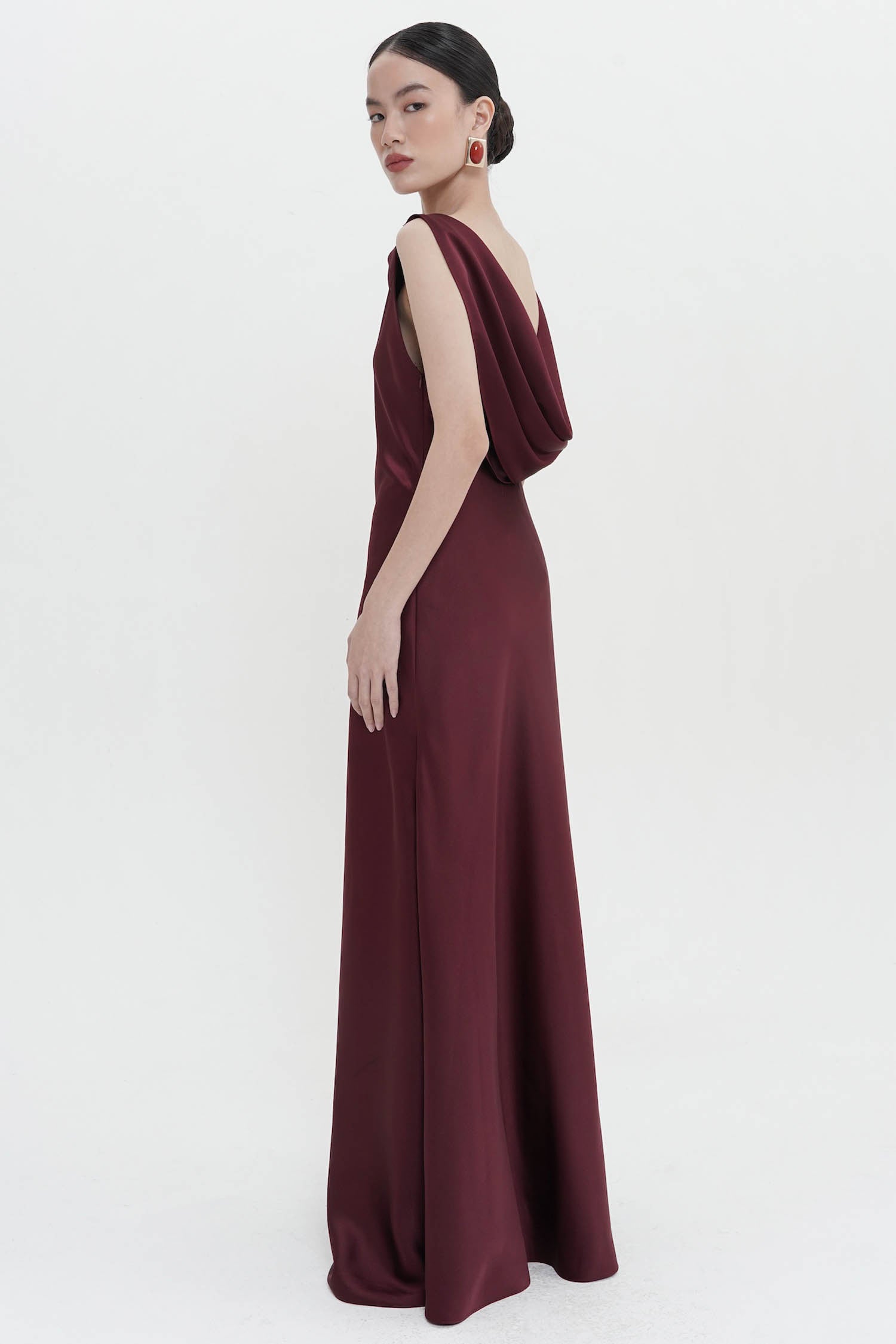 Efate Open Back Long Gown In Maroon