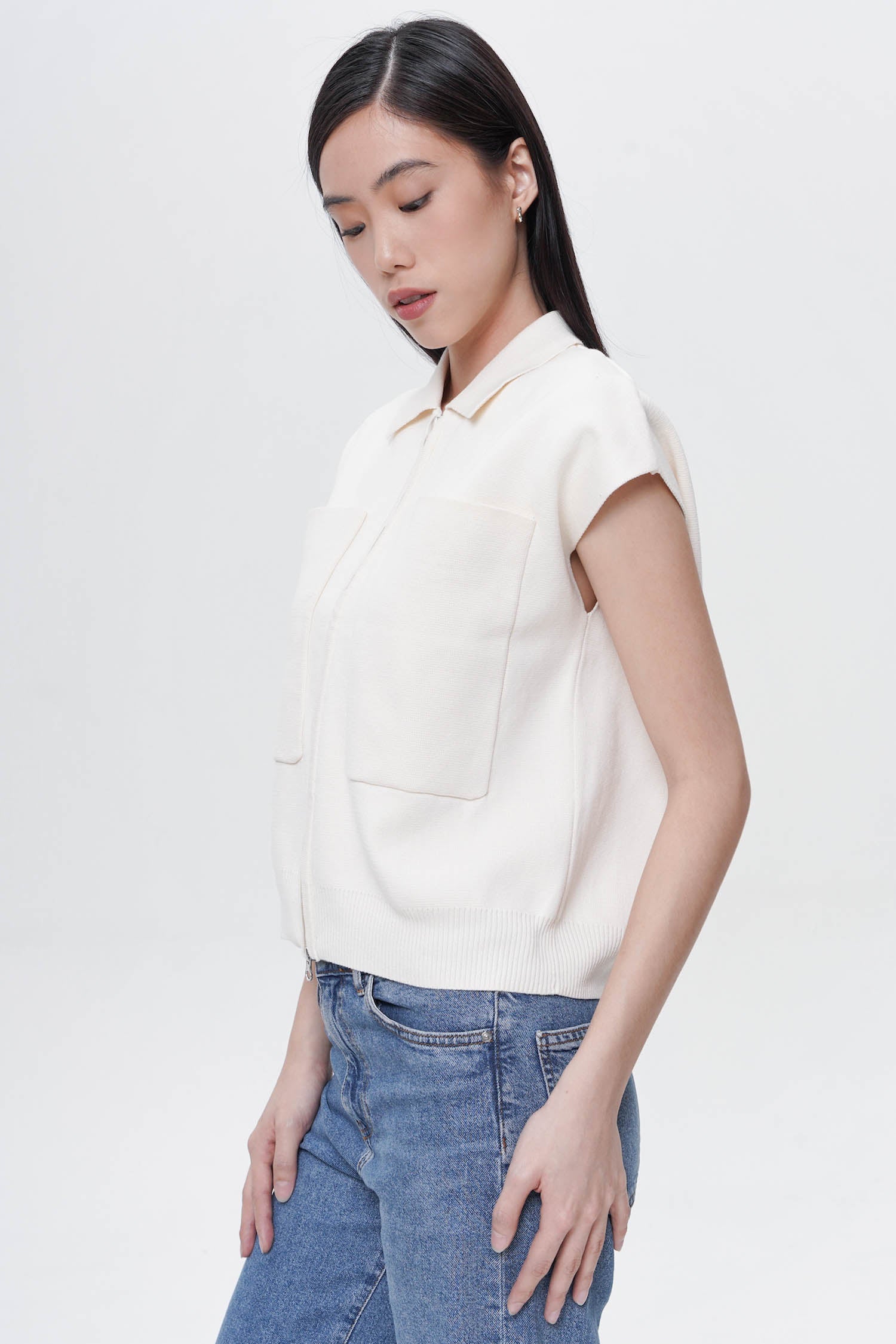 Guam Top In Broken White