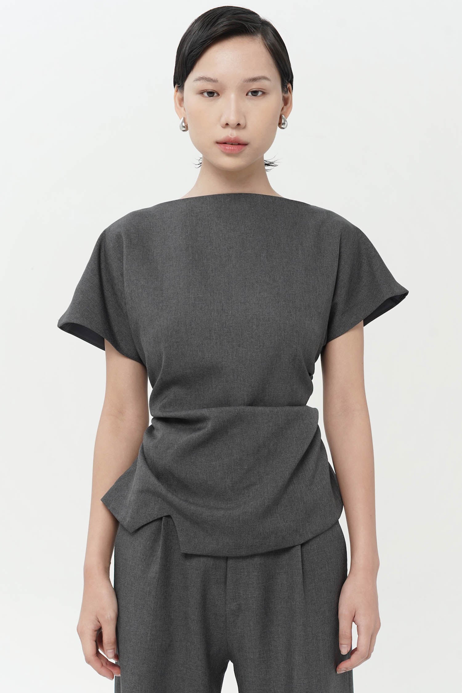 Sennan Cinched Top In Grey