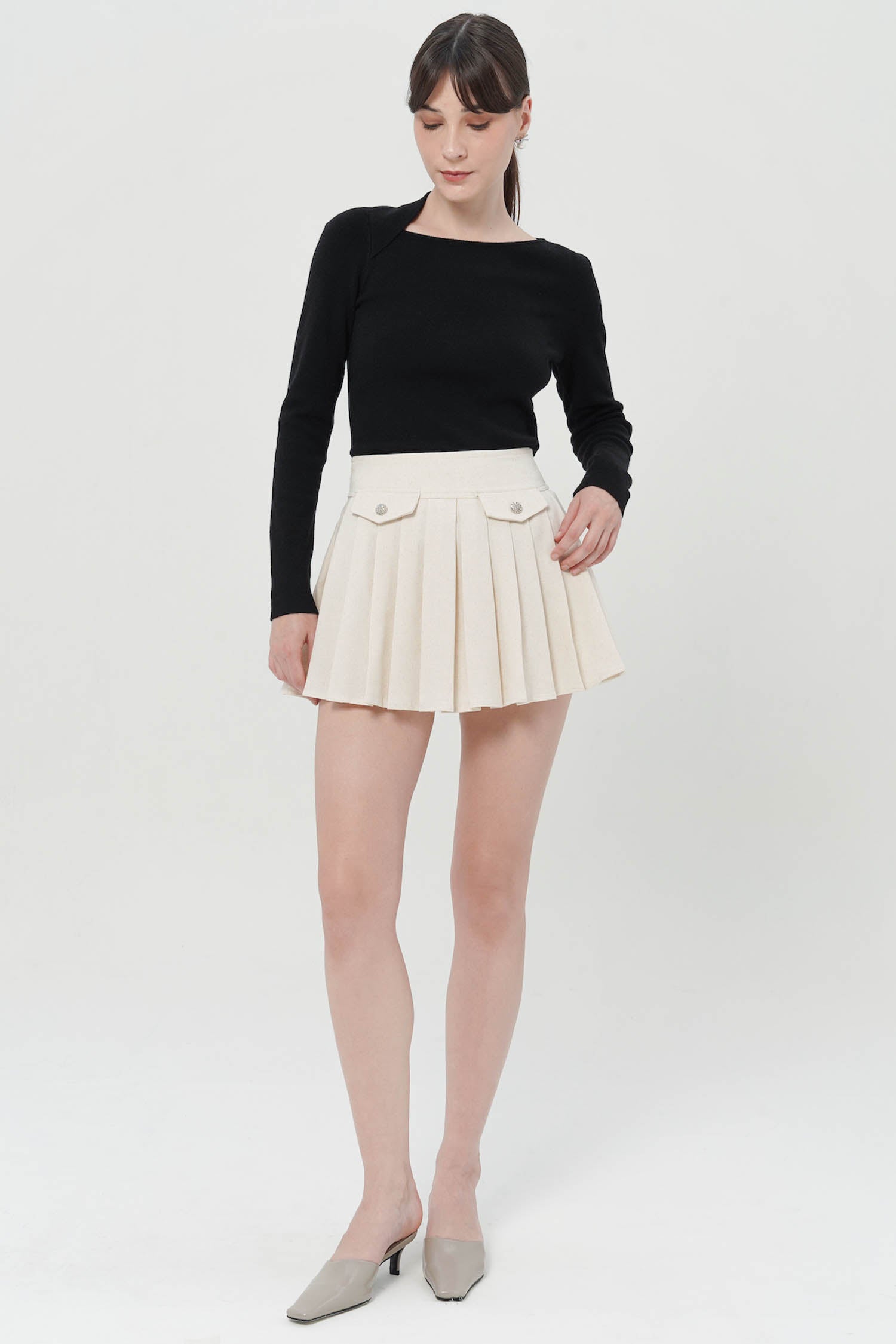 Kaelan Pleated Mini Skort In Creme