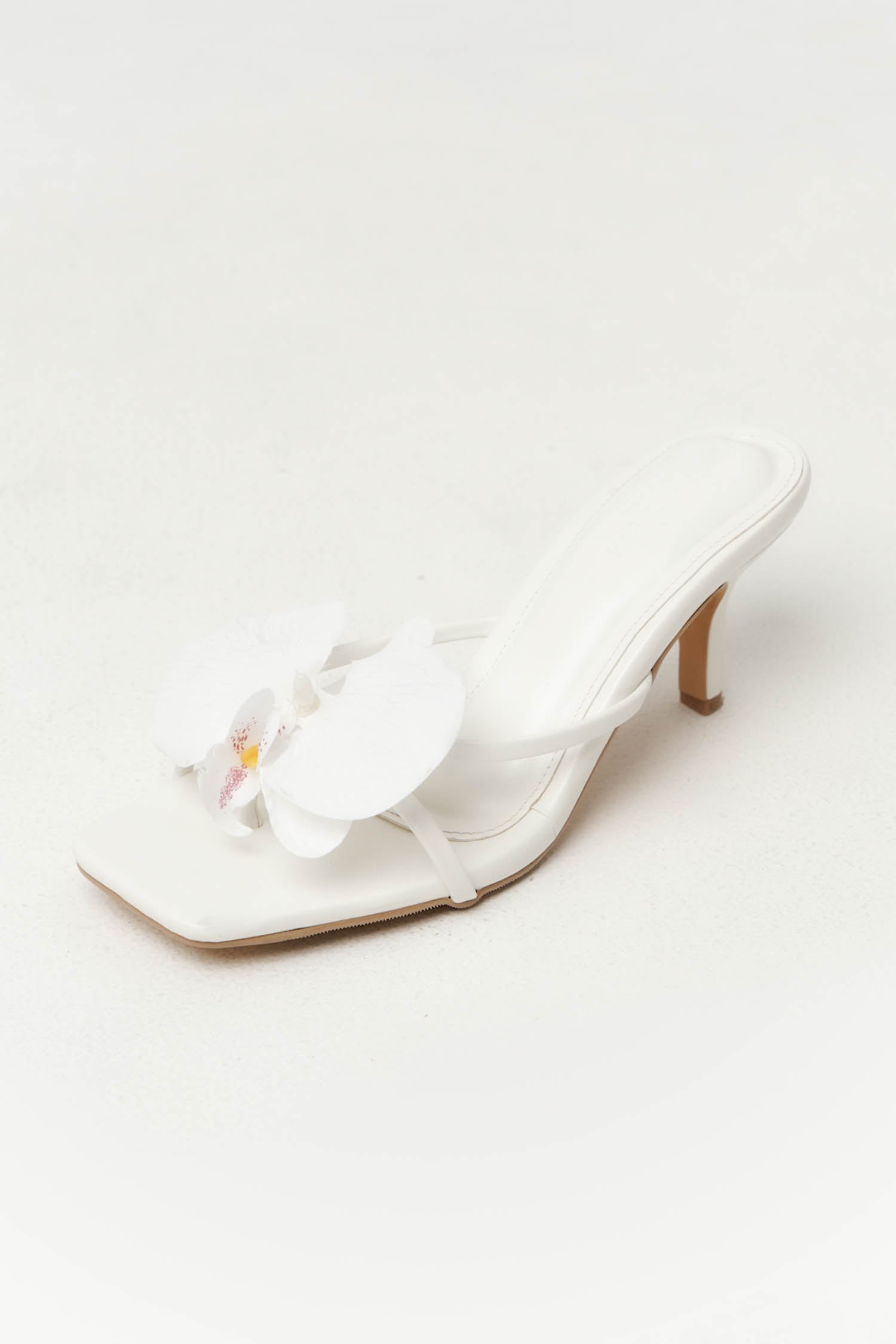 Flora Heels In White