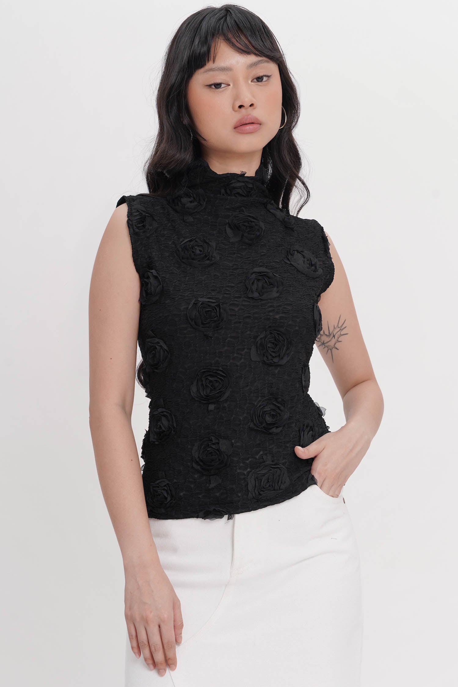 Aeryn Top In Black