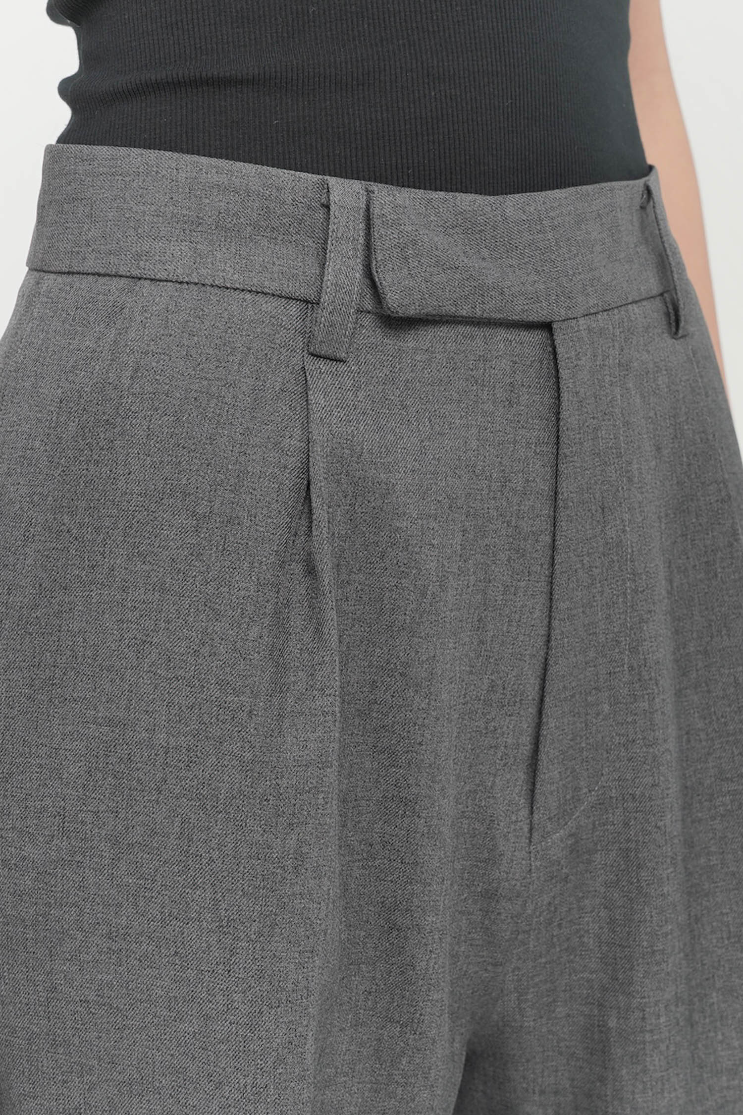 Khaite Wideleg Trouser In Grey