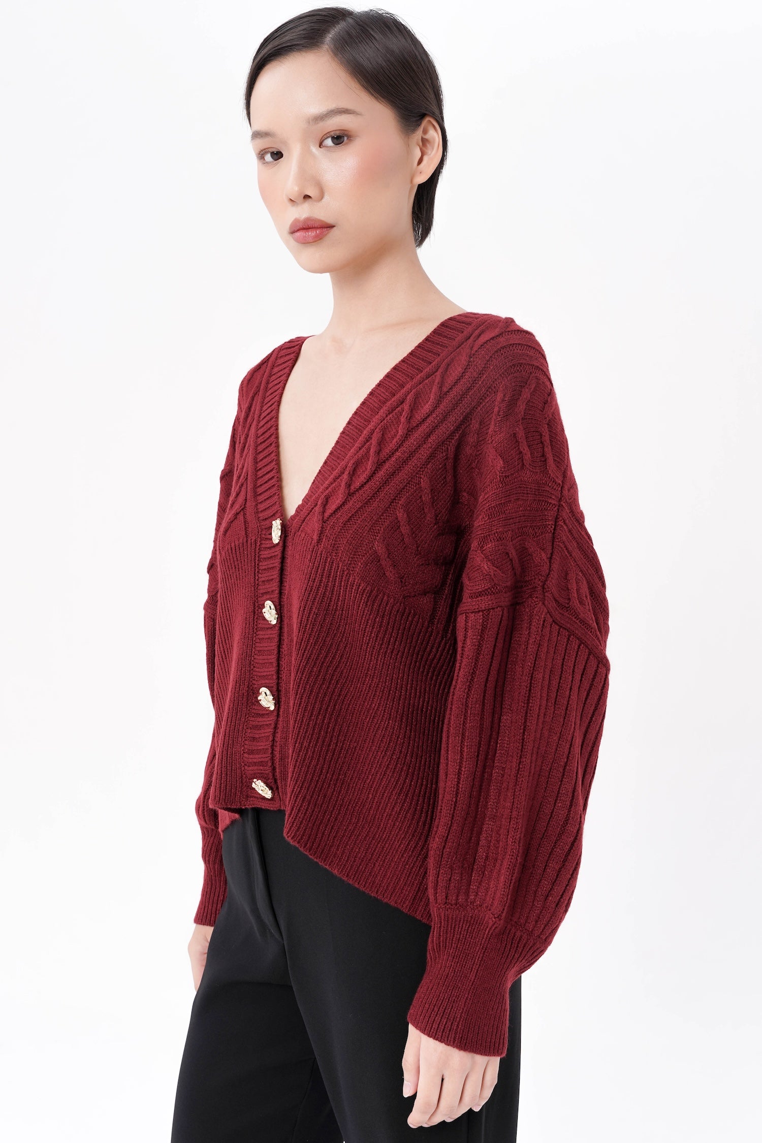 Gambit Cable Knit Cardigan In Maroon