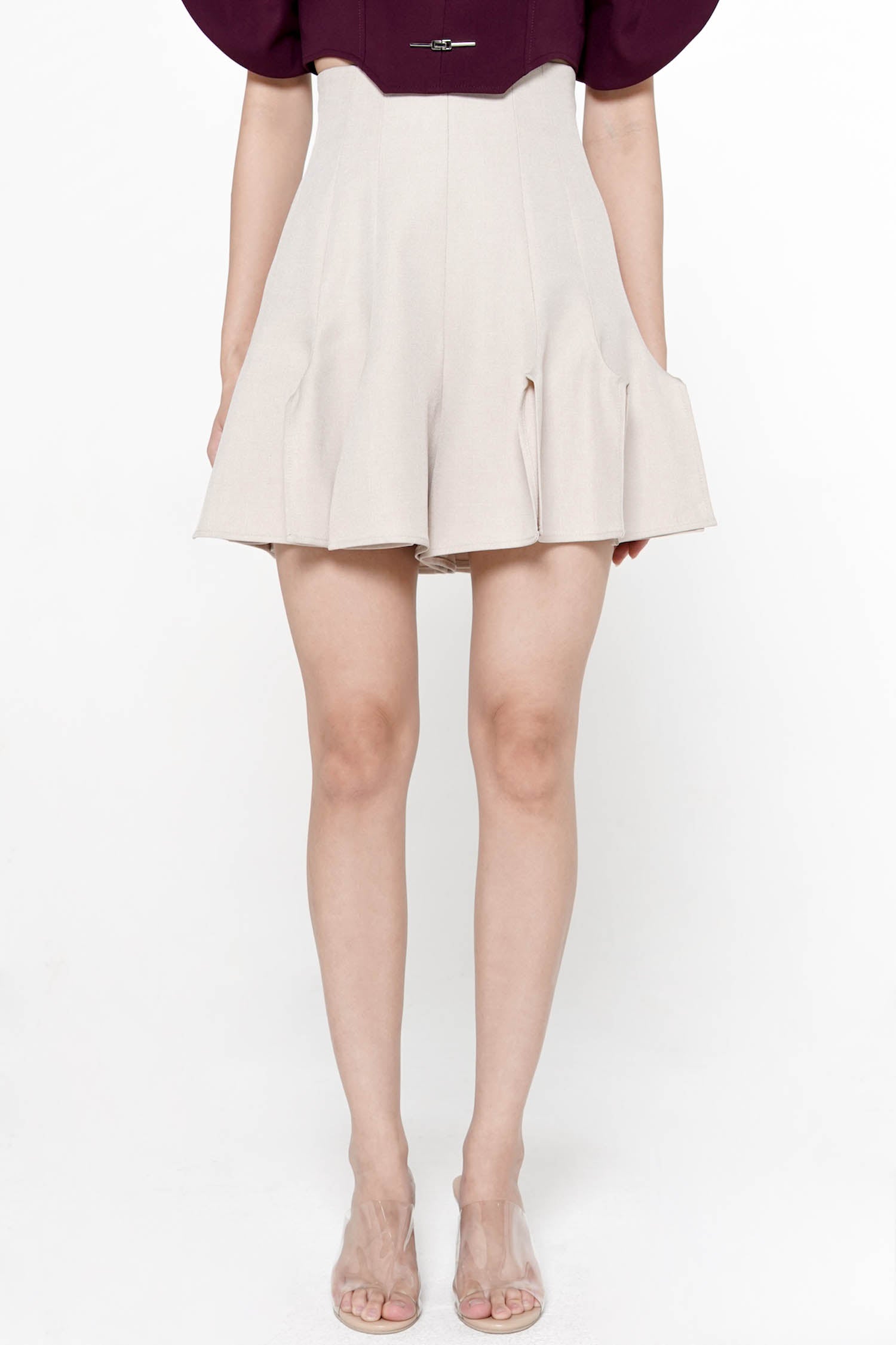 Krilo Short Pants in Oat