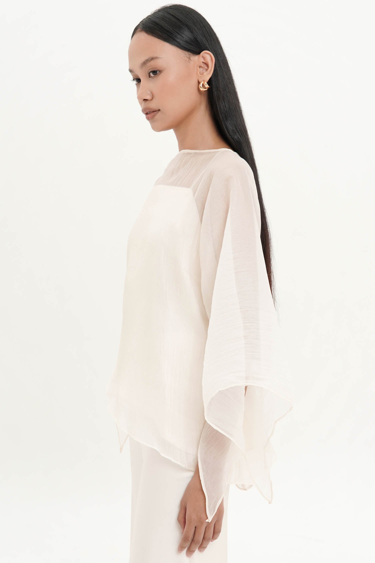 Elysia Long Sleeve Top In Ivory