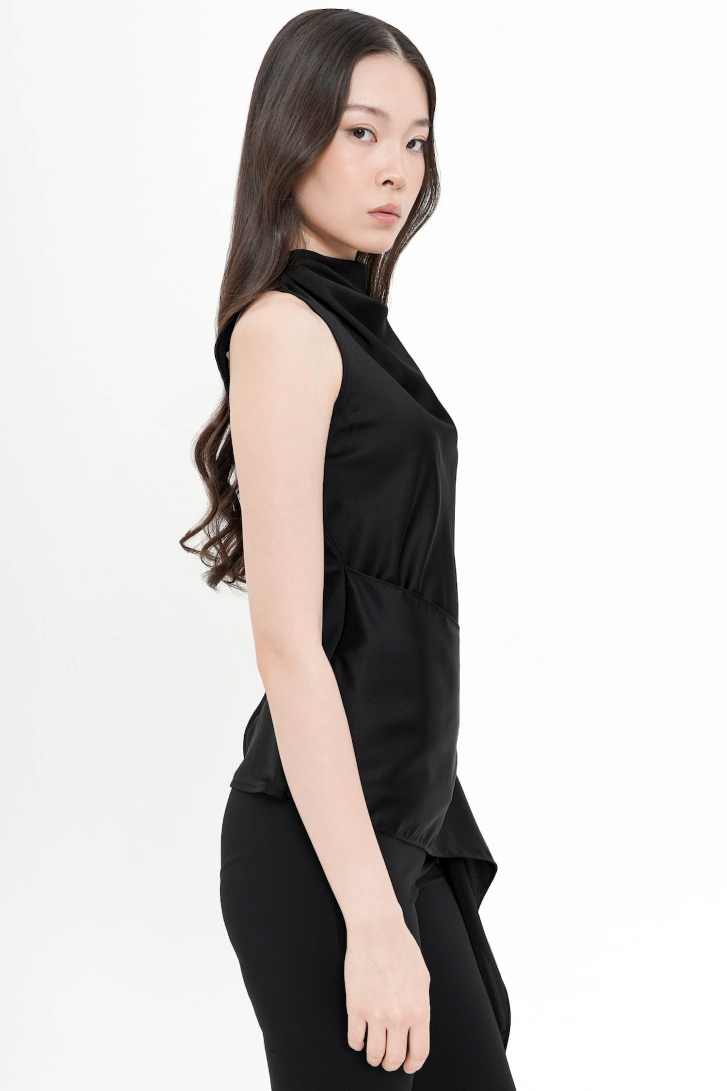 Ottavia Asymmetrical Top In Black