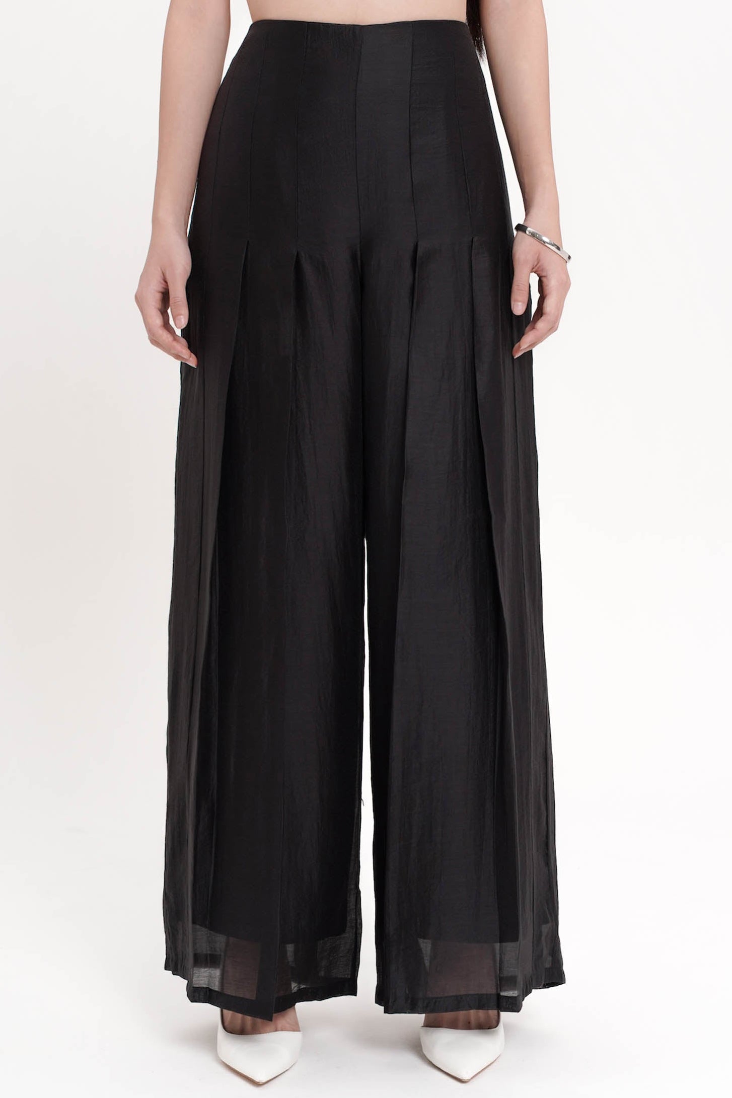 Cathan Trousers In Black