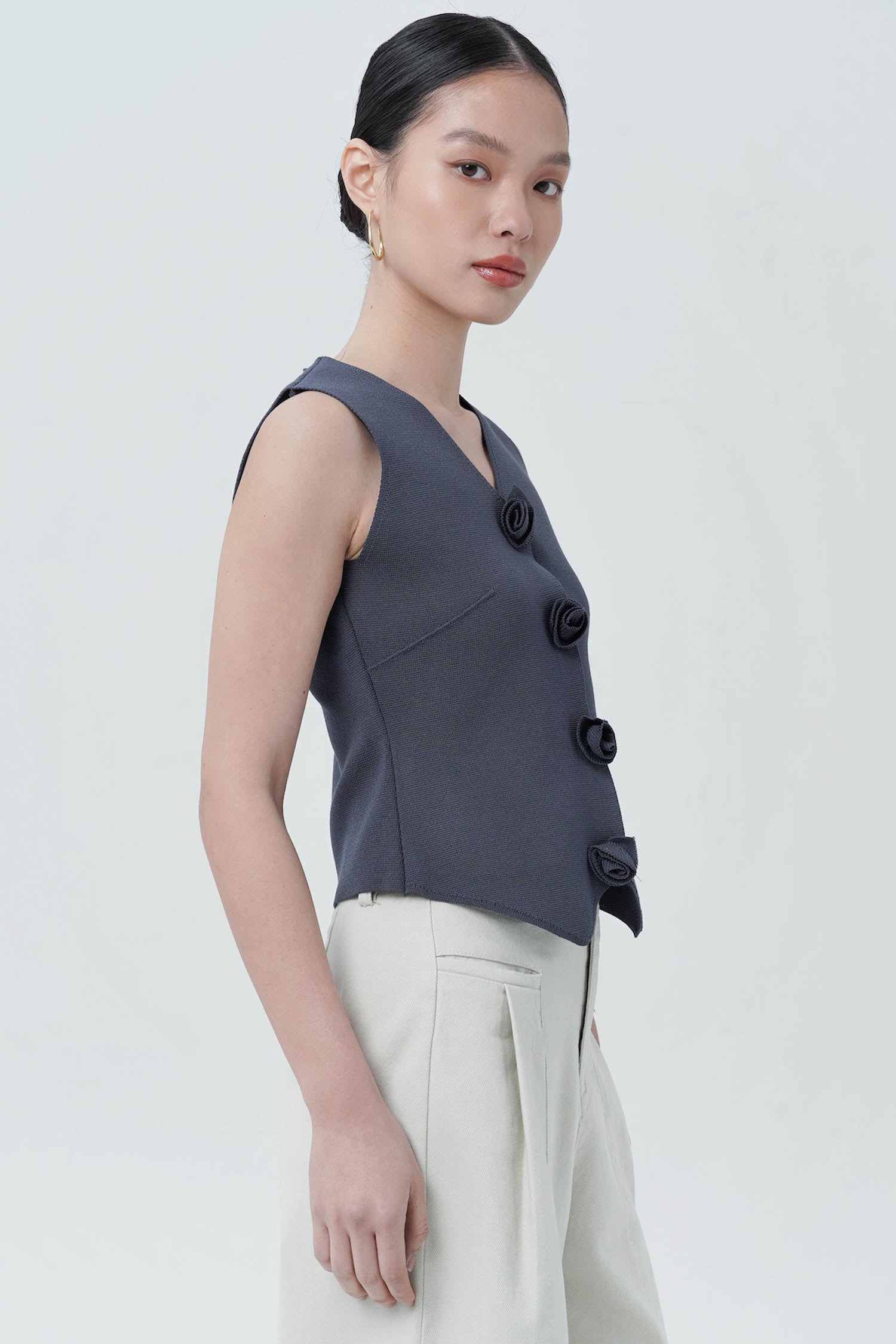 Maike Vest in Navy