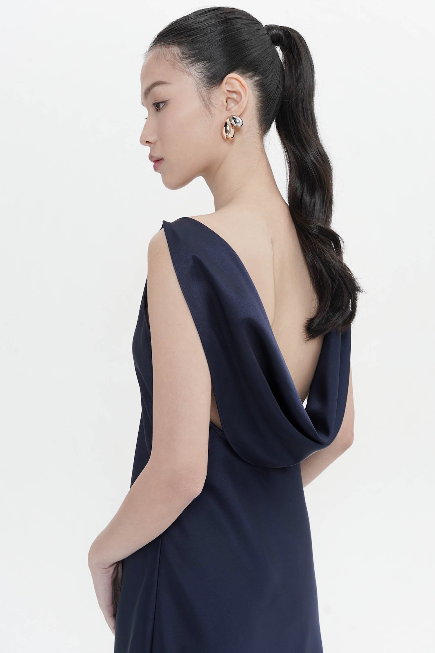 Efate Open Back Long Gown In Navy