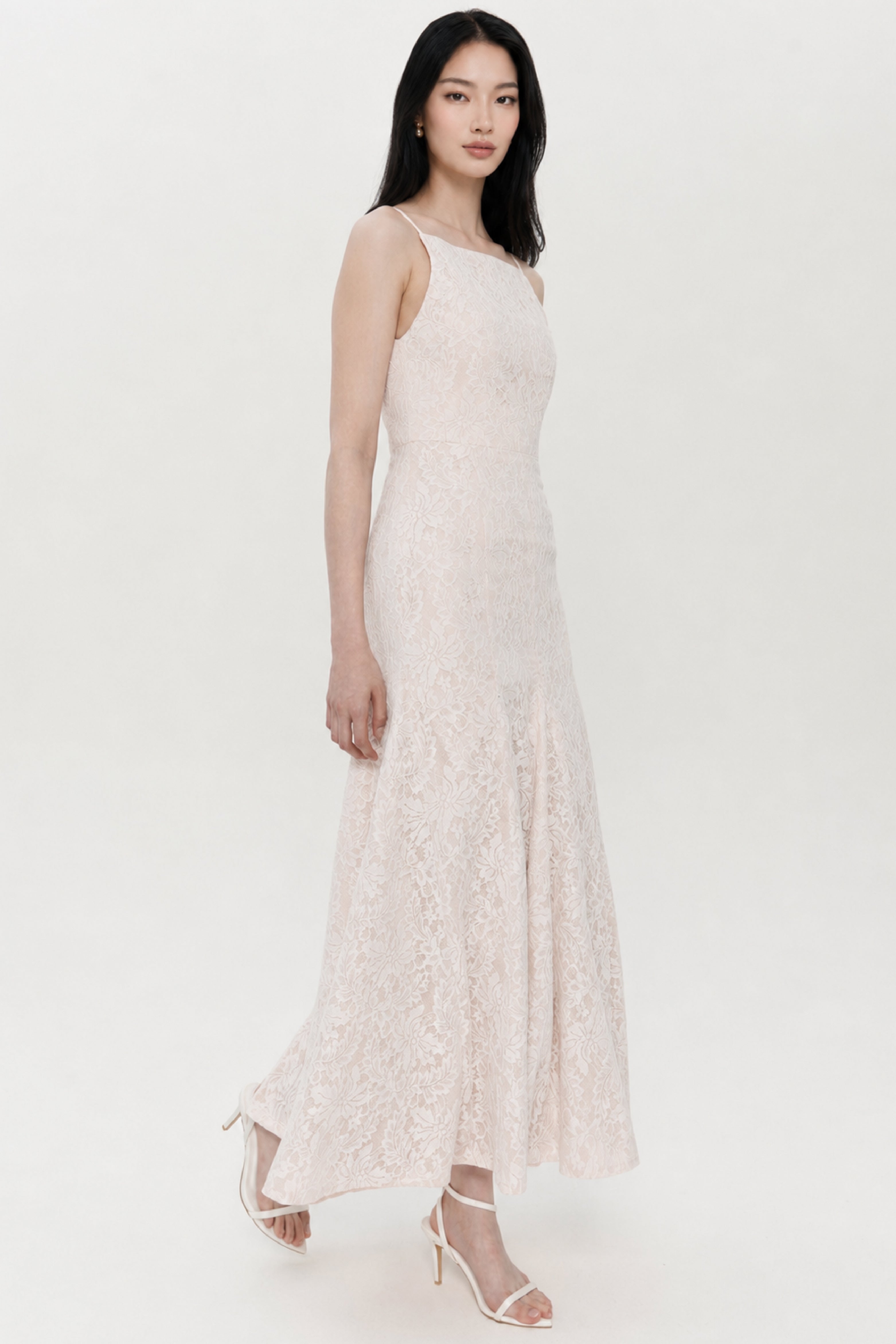 Iverly Dress In White