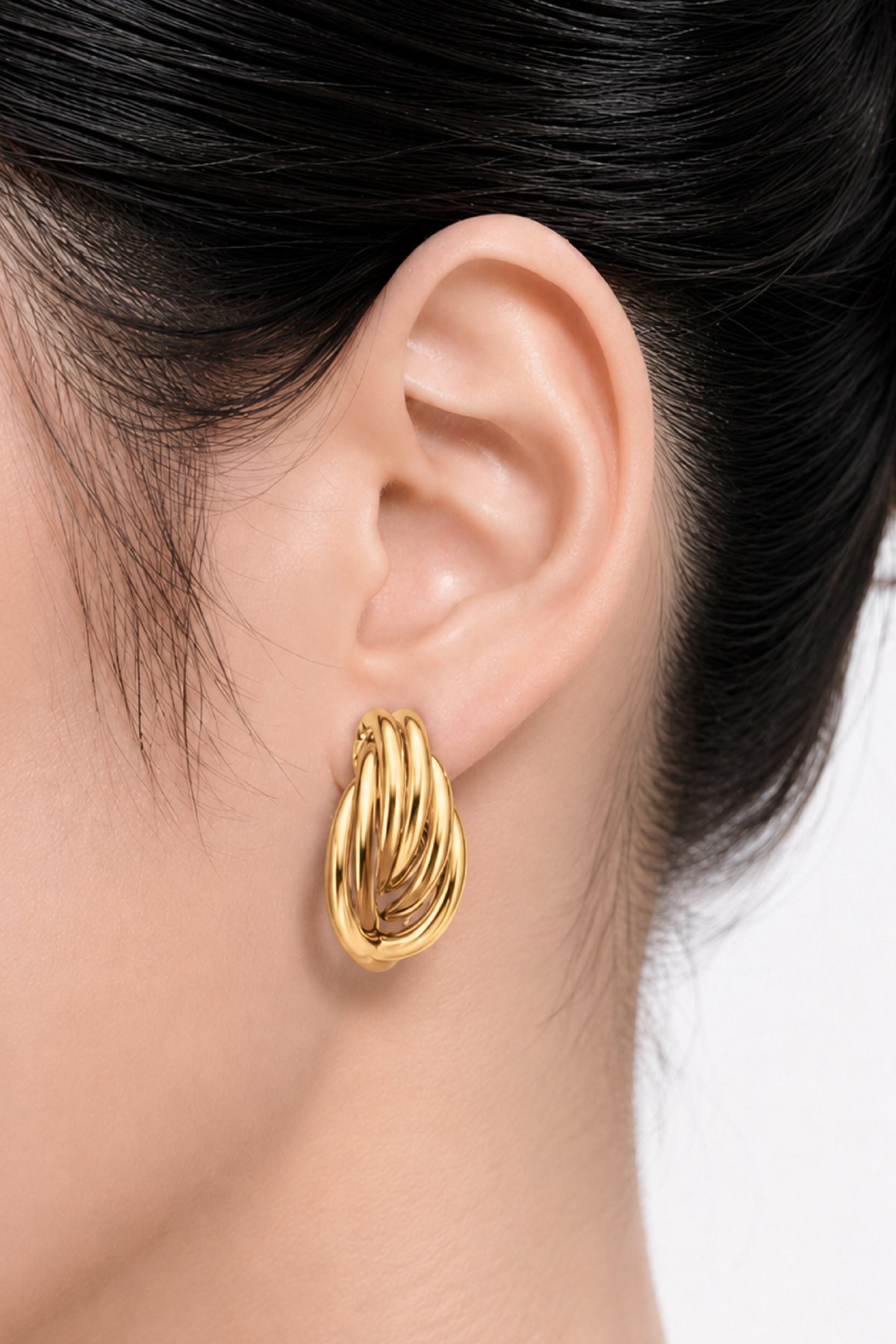 Swan Earring In Gold