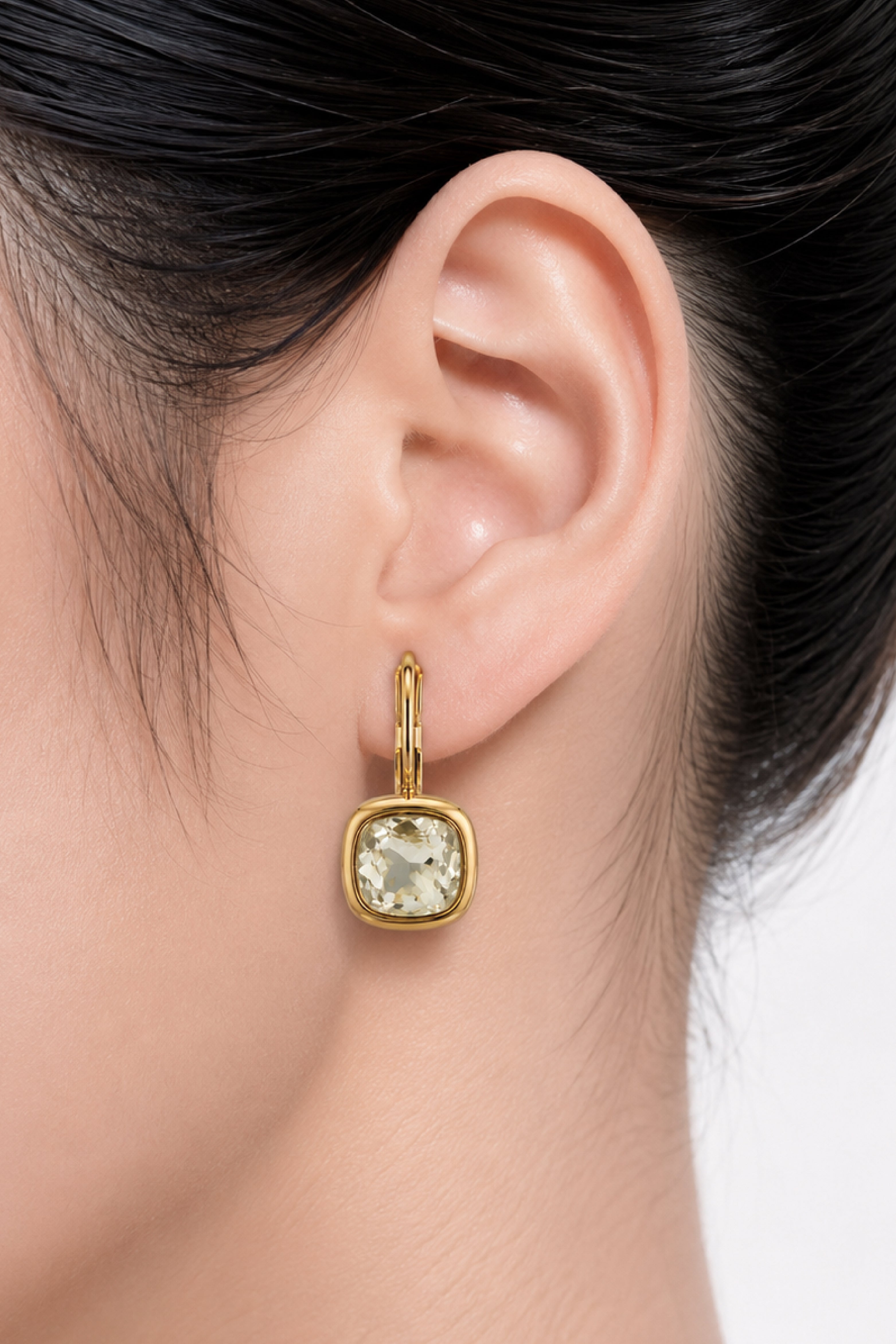 Becca Earring In Gold