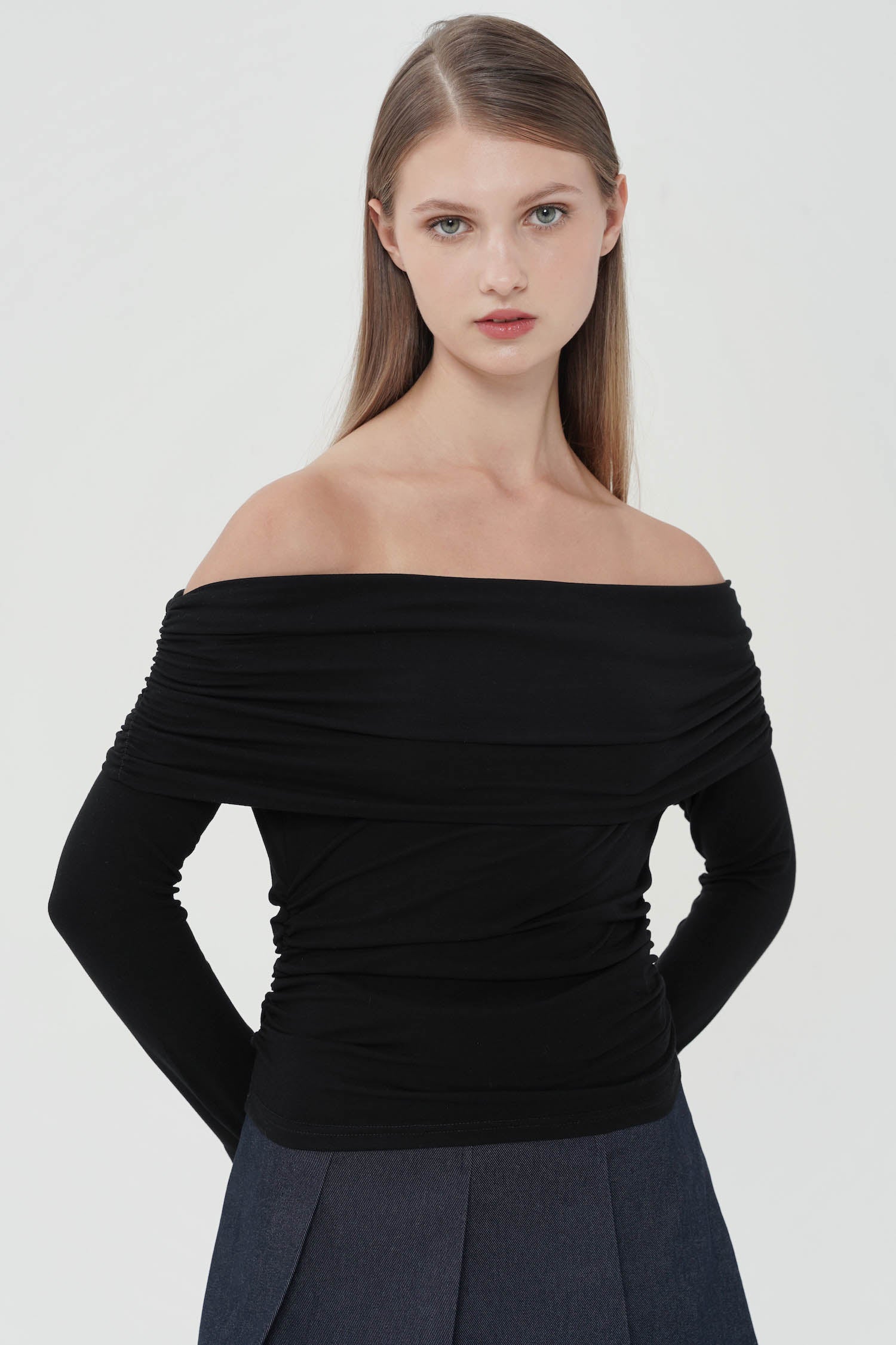 Cisco Off-Shoulder Top In Black