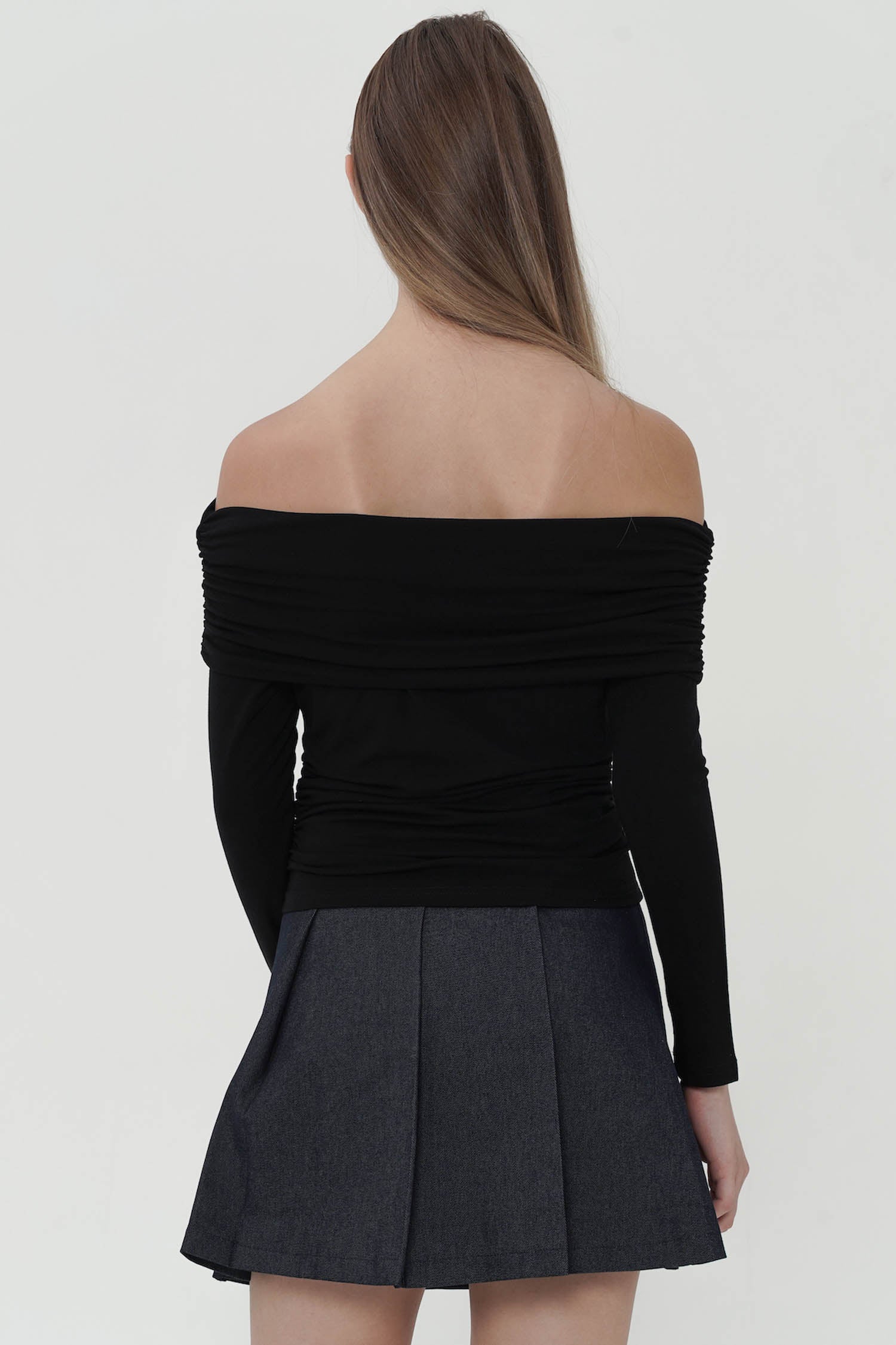 Cisco Off-Shoulder Top In Black