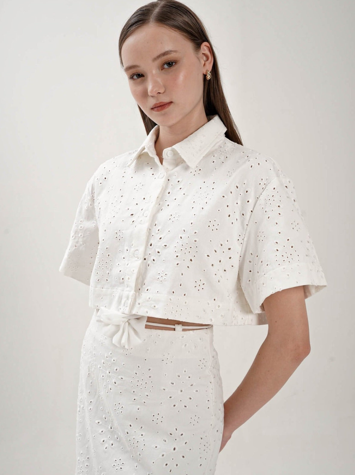 Iora Embroidered Crop Top In White