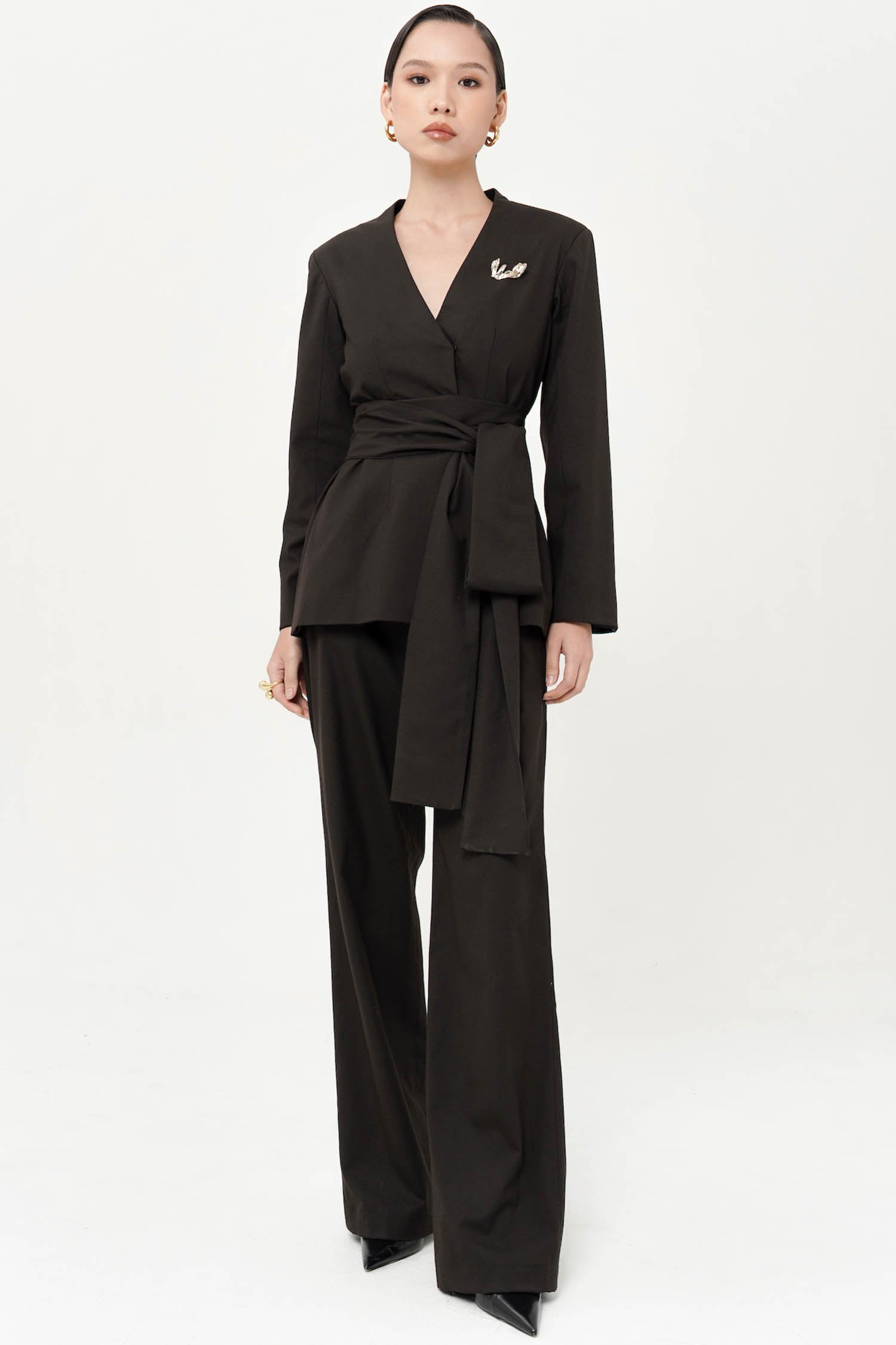 Montre Blazer In Dark Brown (BROOCH INCLUDED)