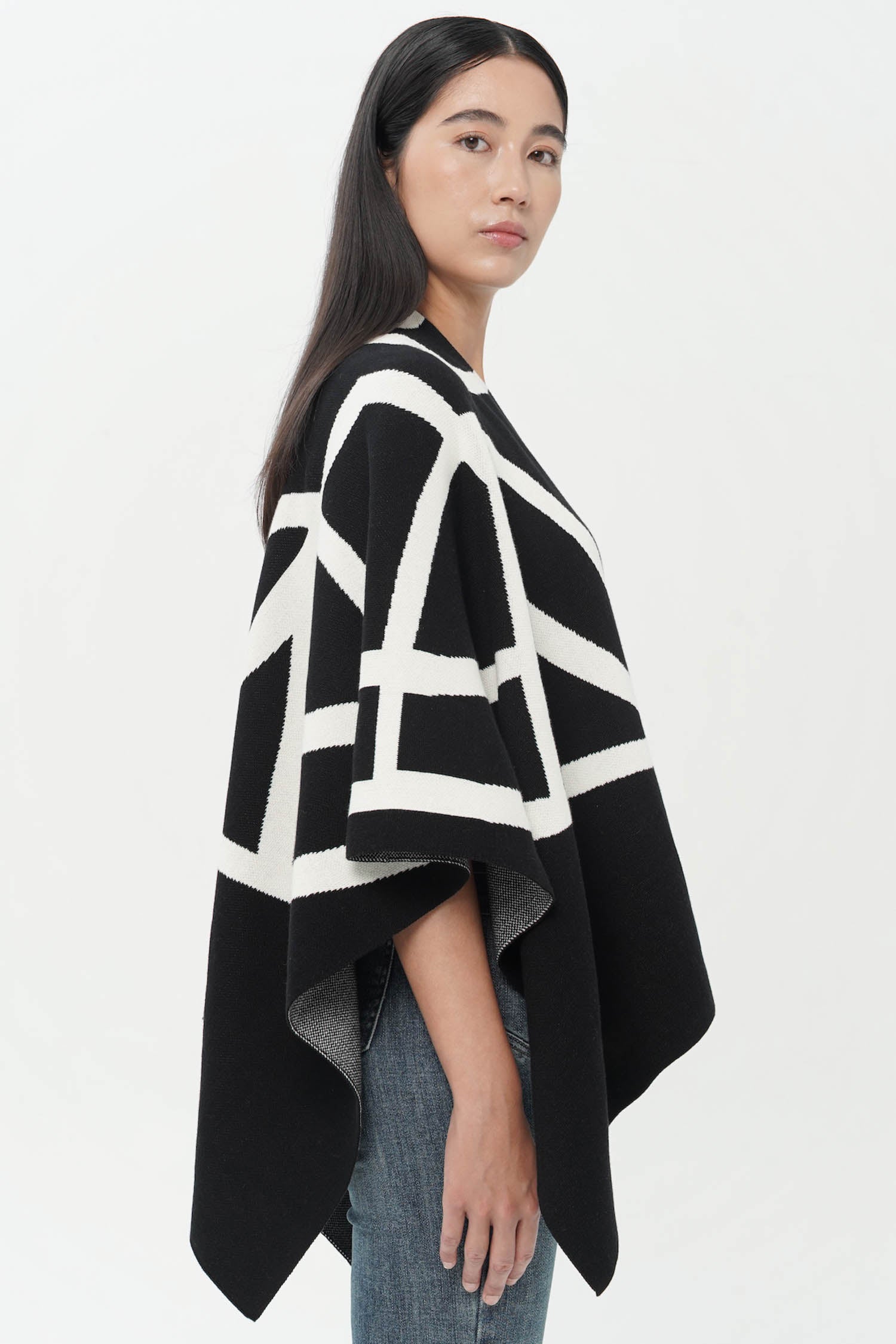 Kavish Cape Shawl In Black