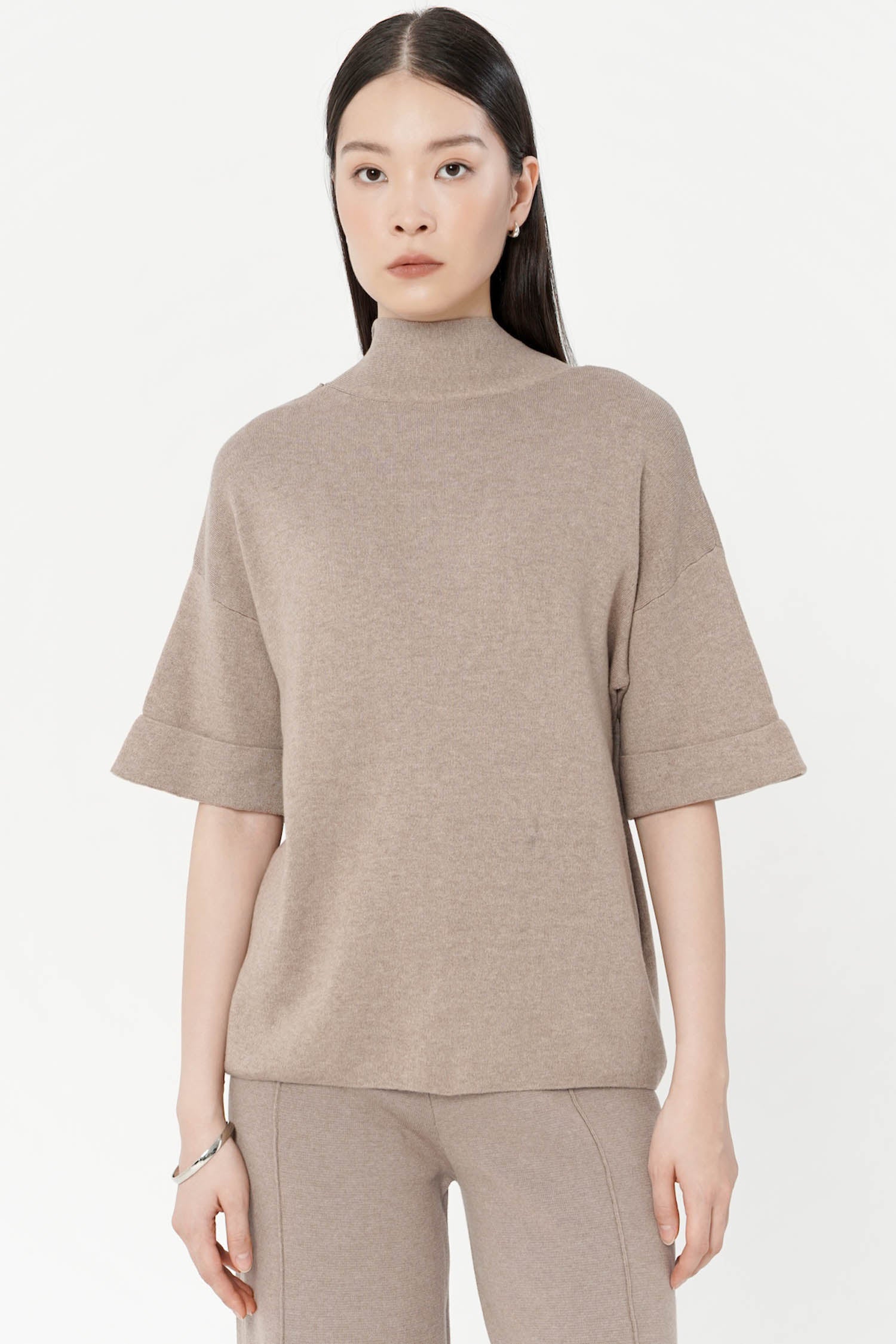 Kyran Oversized Scarf Knit Top In Taupe