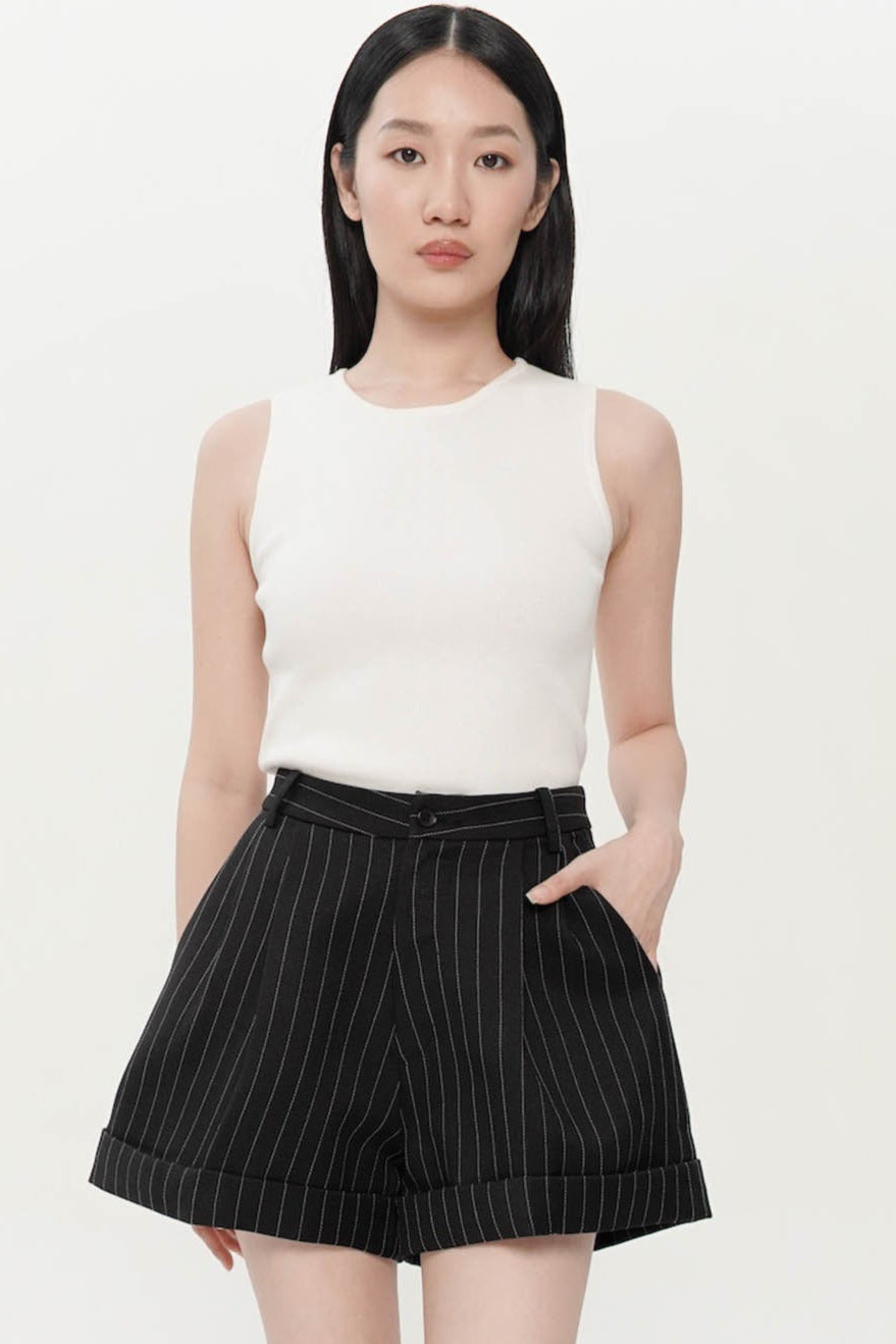 Digna Short In Stripes Black