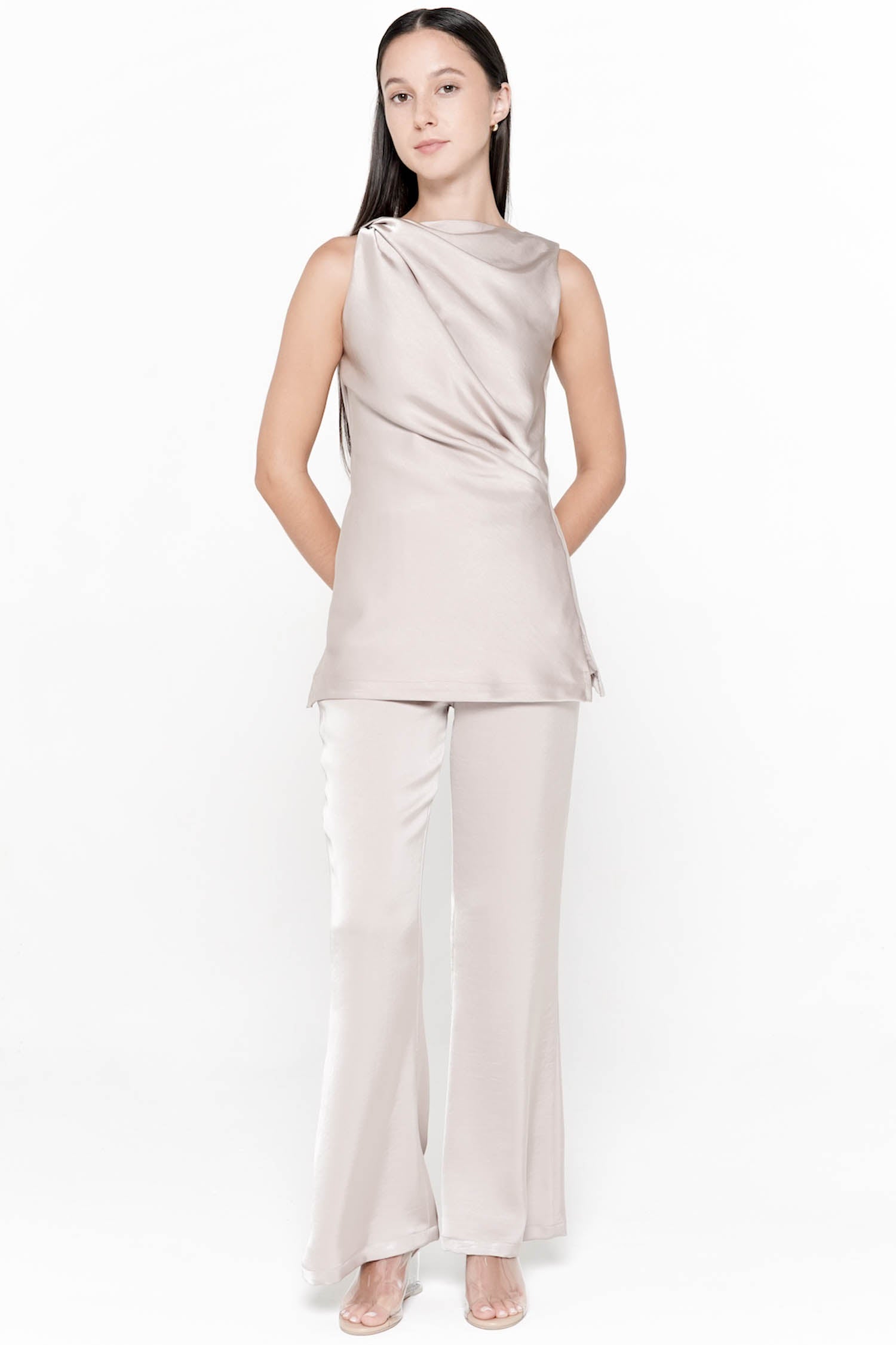 Serena Drape Top In Etoupe