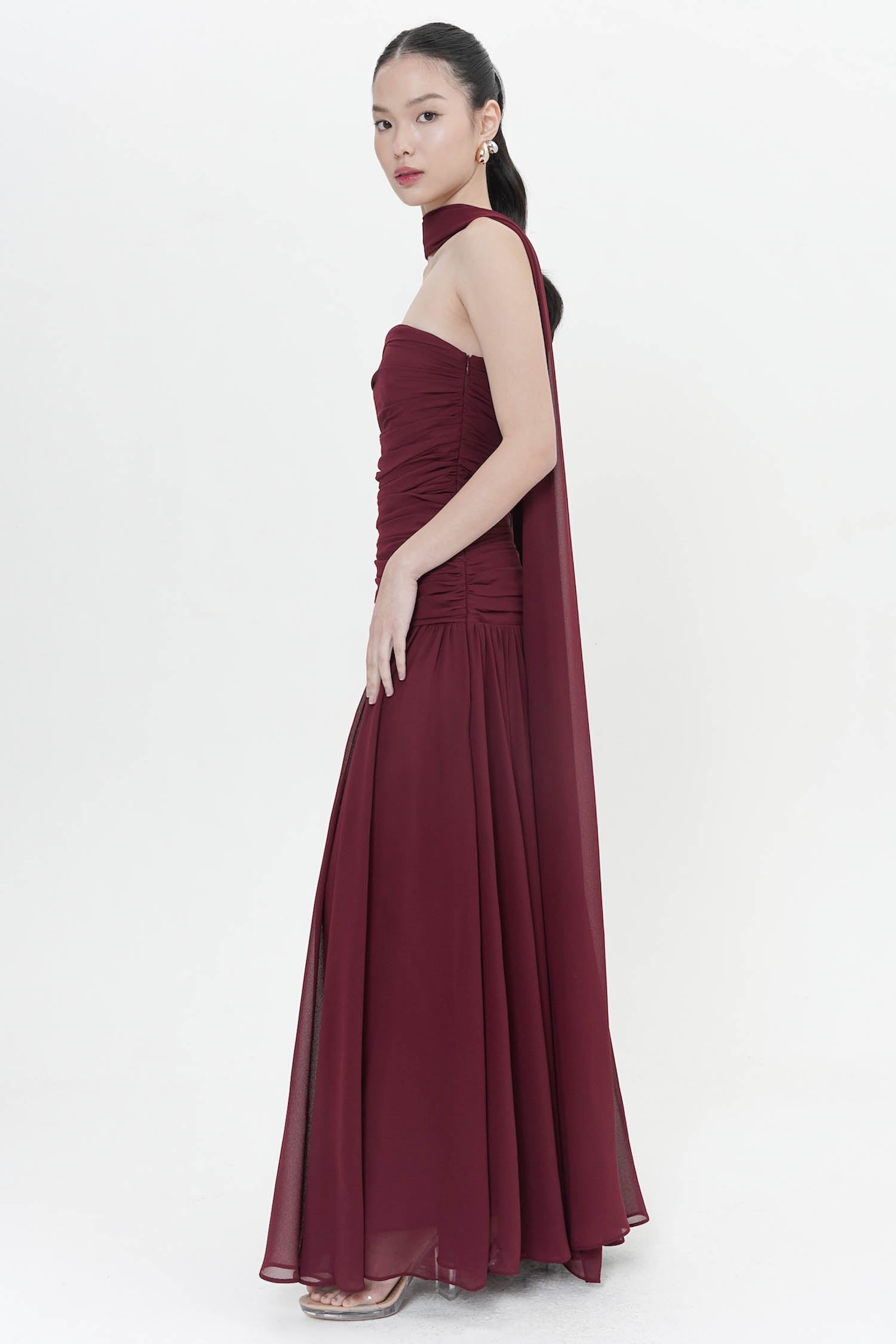 Dulcina Strapless Long Gown In Maroon