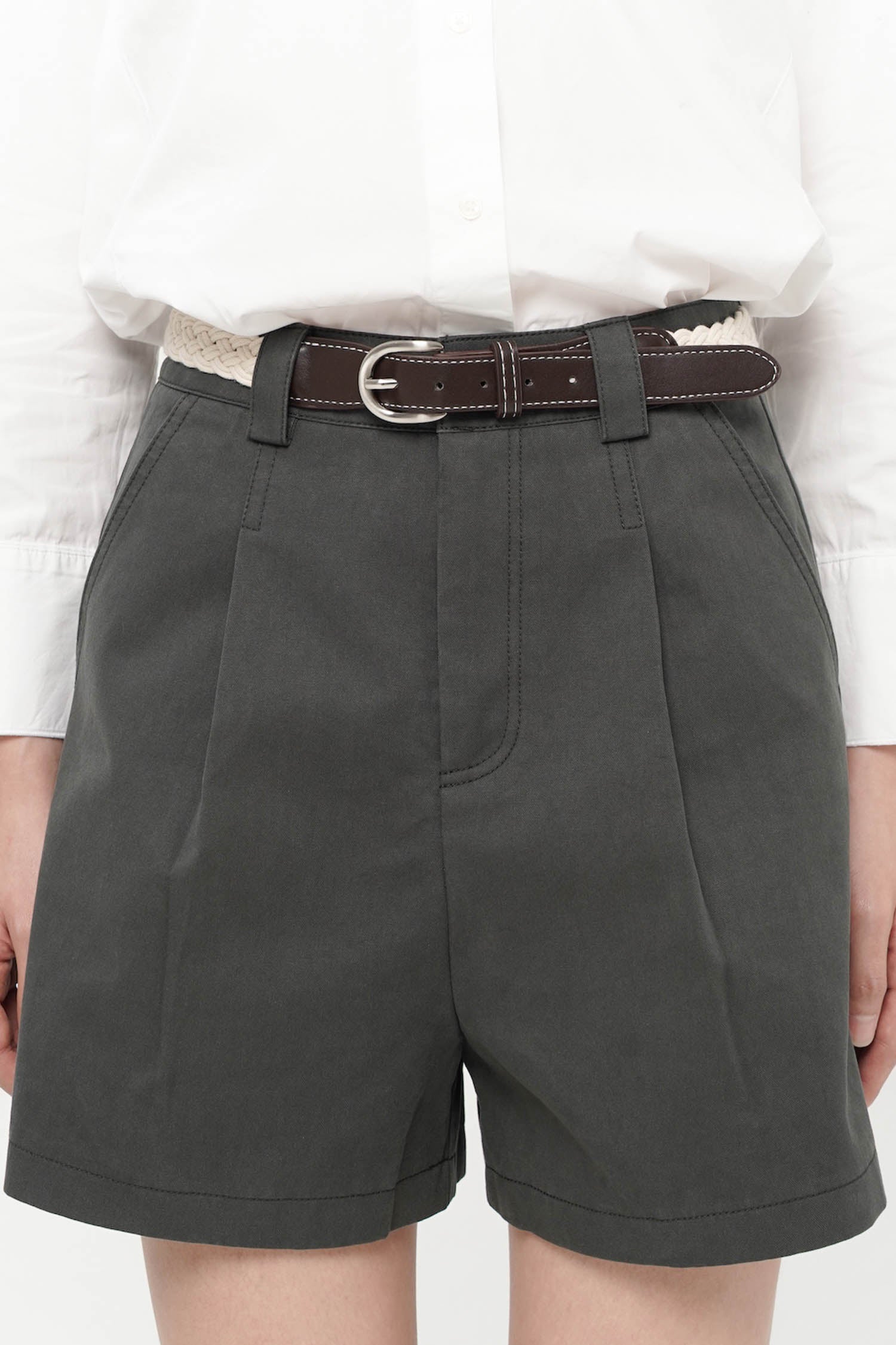 Emory Shorts In Washed Grey