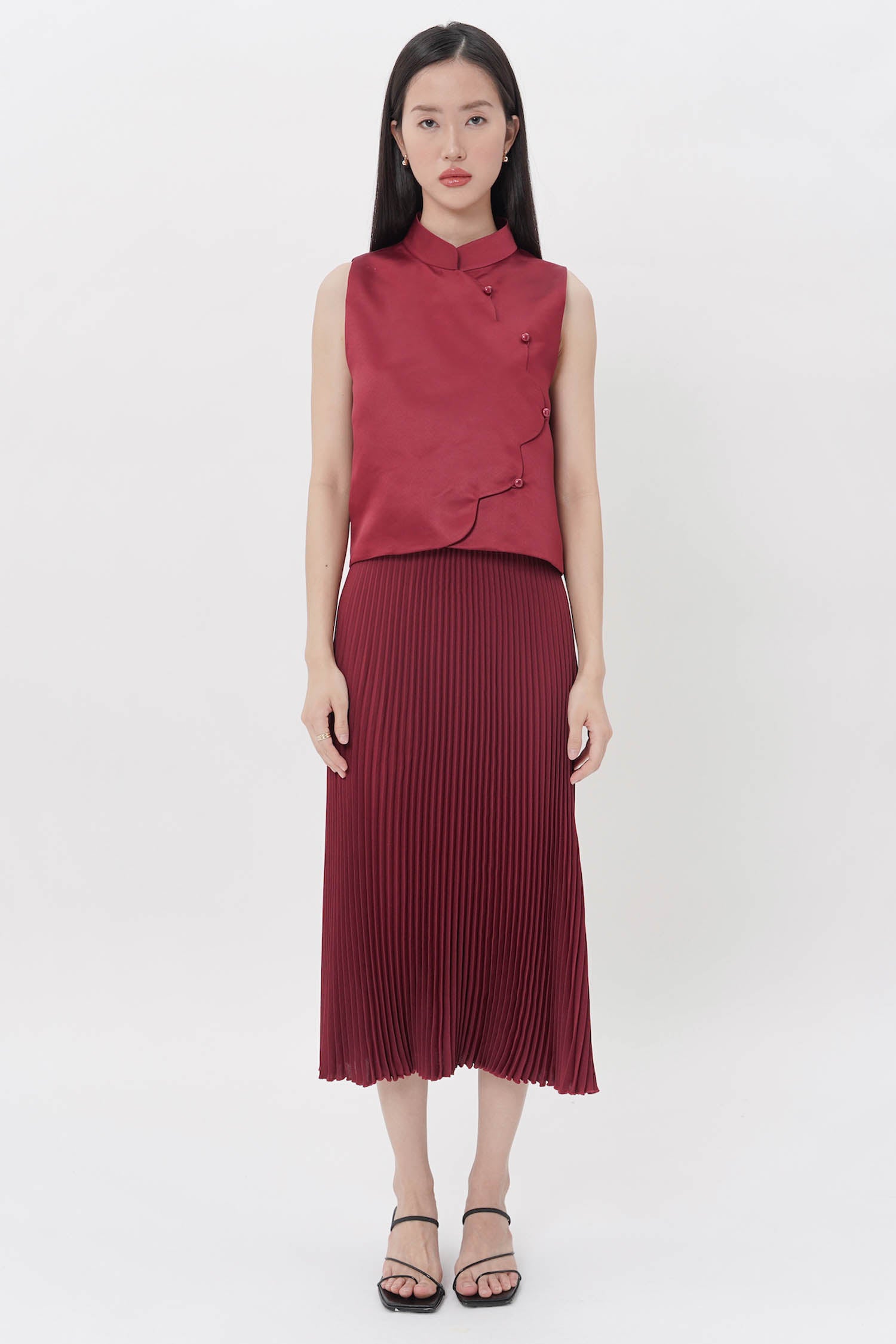 Hiu Pleated Midi Skirt In Maroon