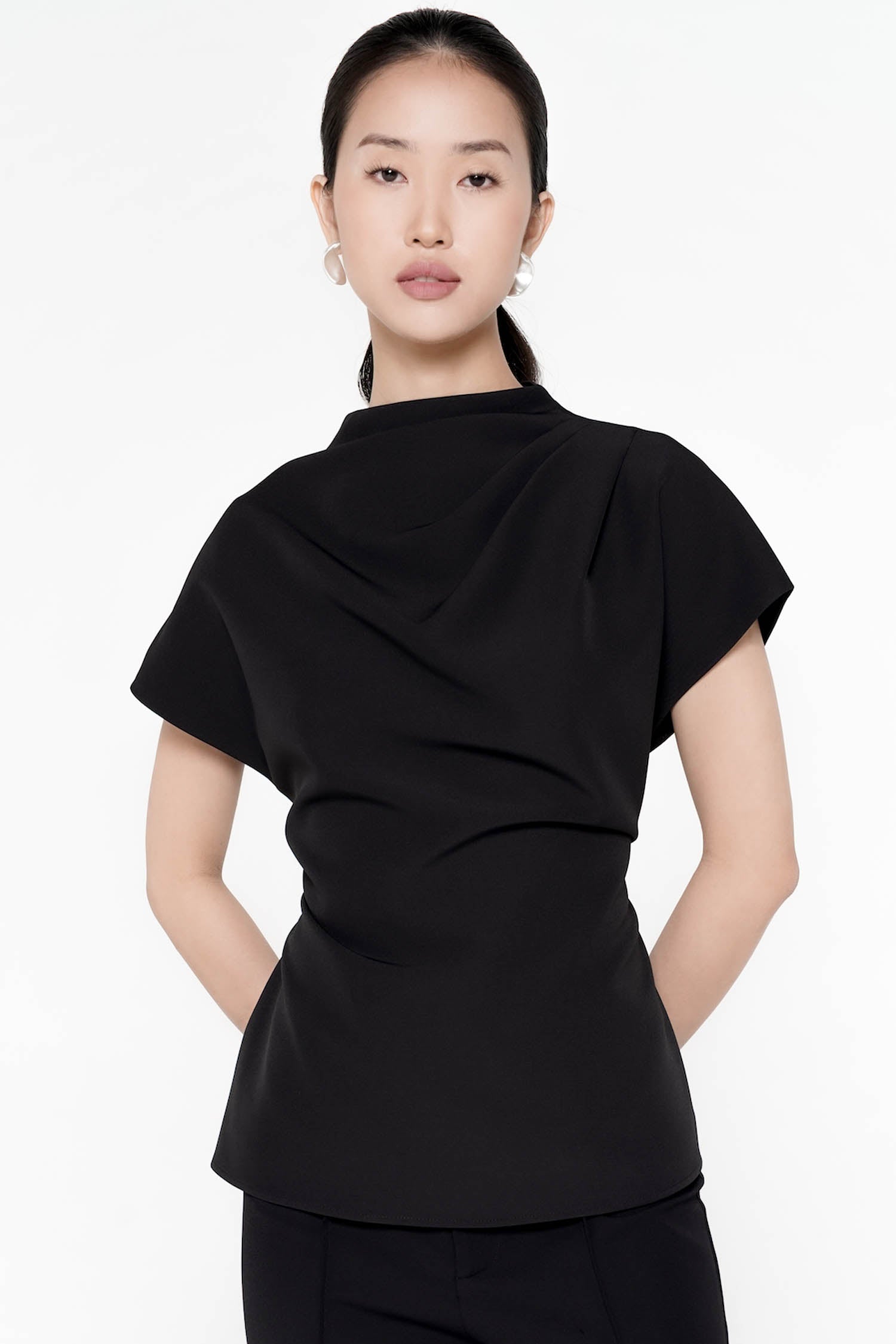 Aurena Drape Top In Black