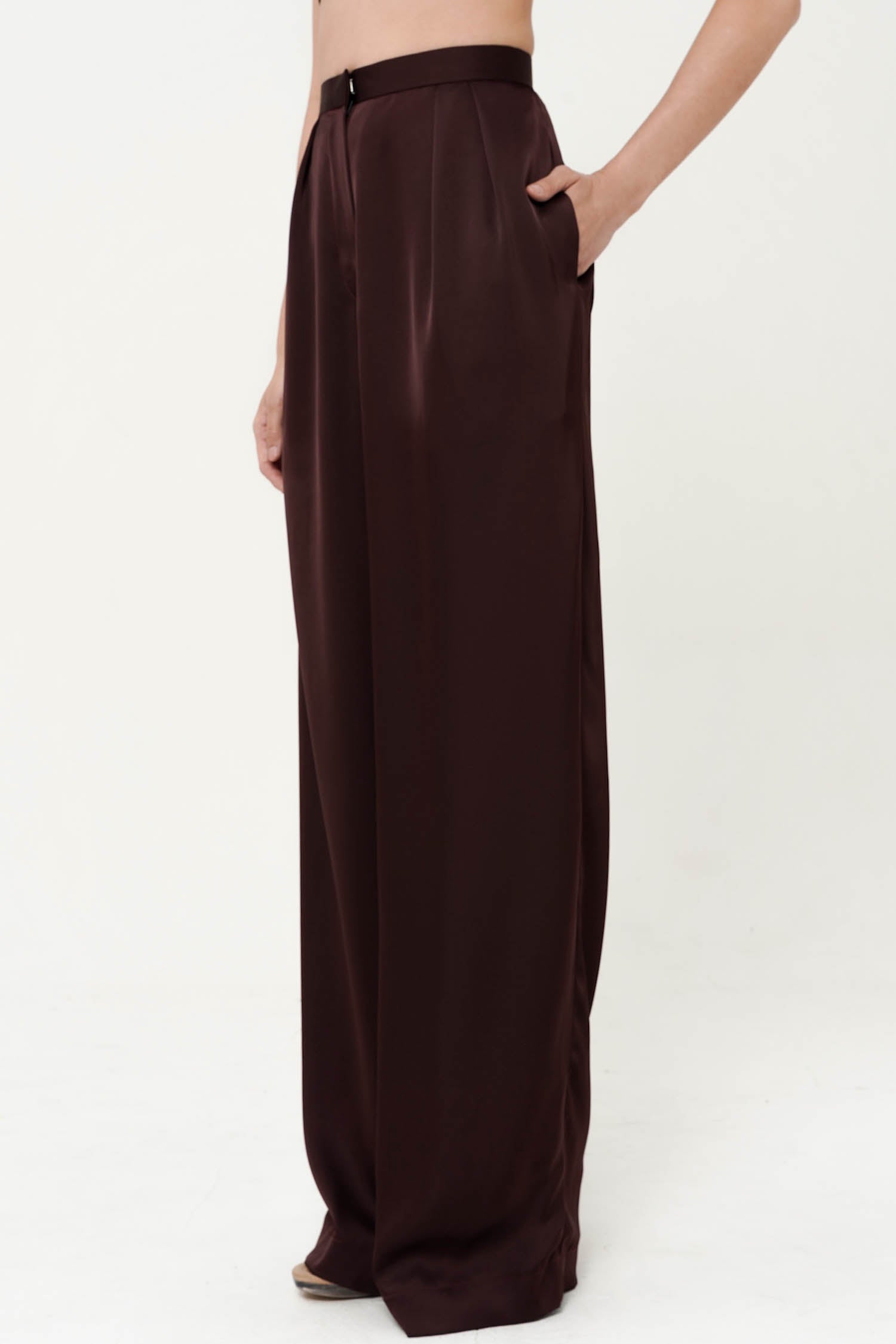 Bitsy Pants In Dark Wine